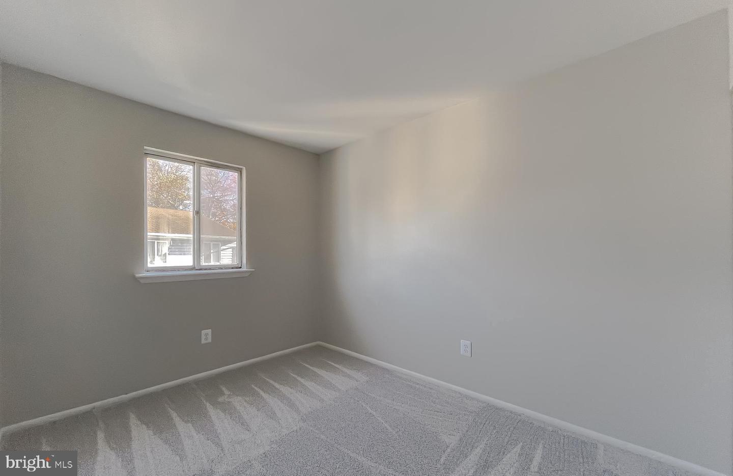 OAK MANOR TWN HSE CONDO - Residential Lease