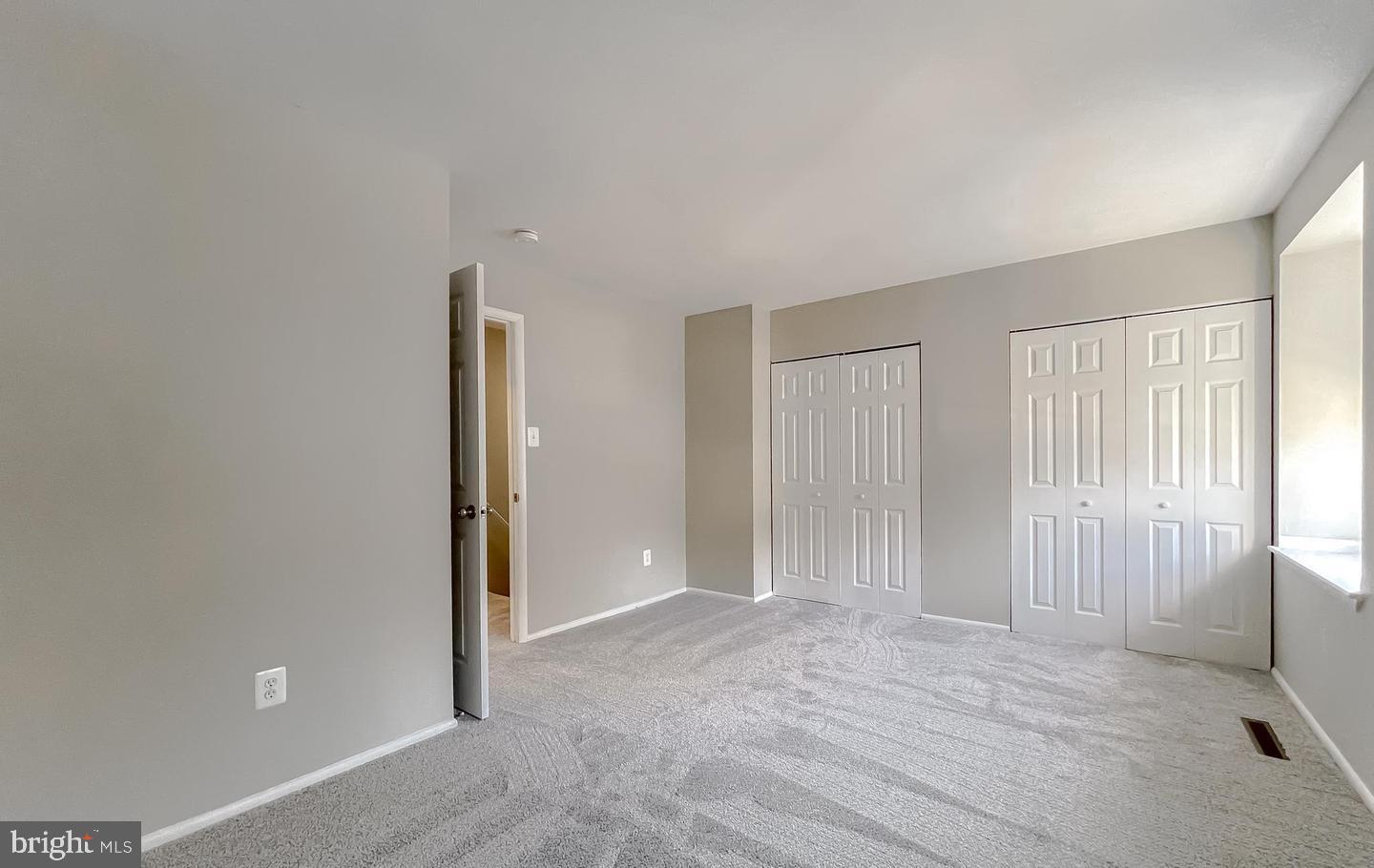 OAK MANOR TWN HSE CONDO - Residential Lease