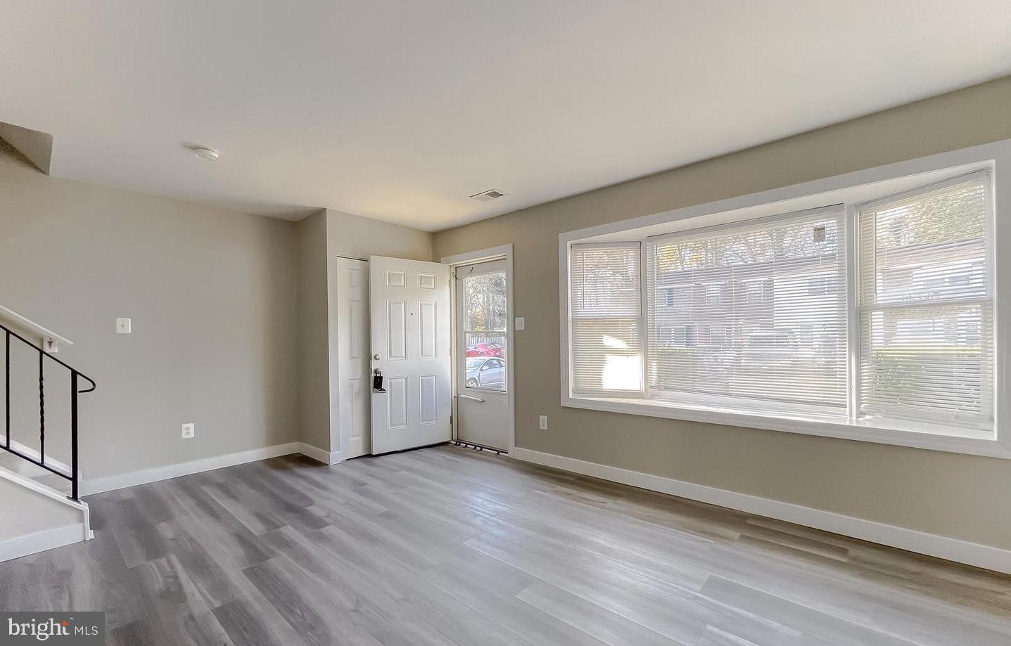 OAK MANOR TWN HSE CONDO - Residential Lease