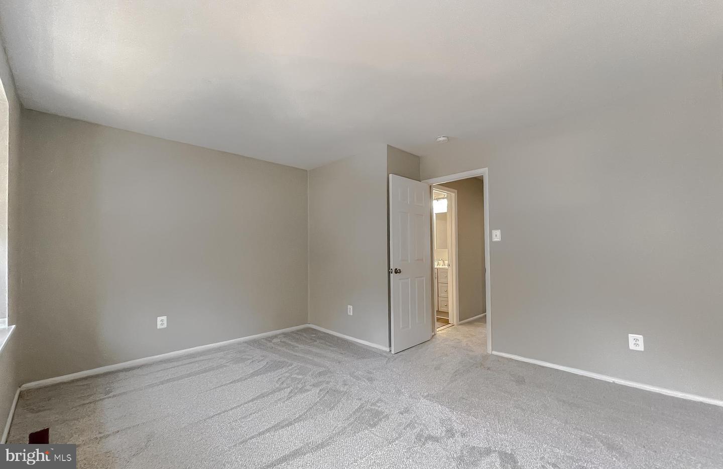 OAK MANOR TWN HSE CONDO - Residential Lease