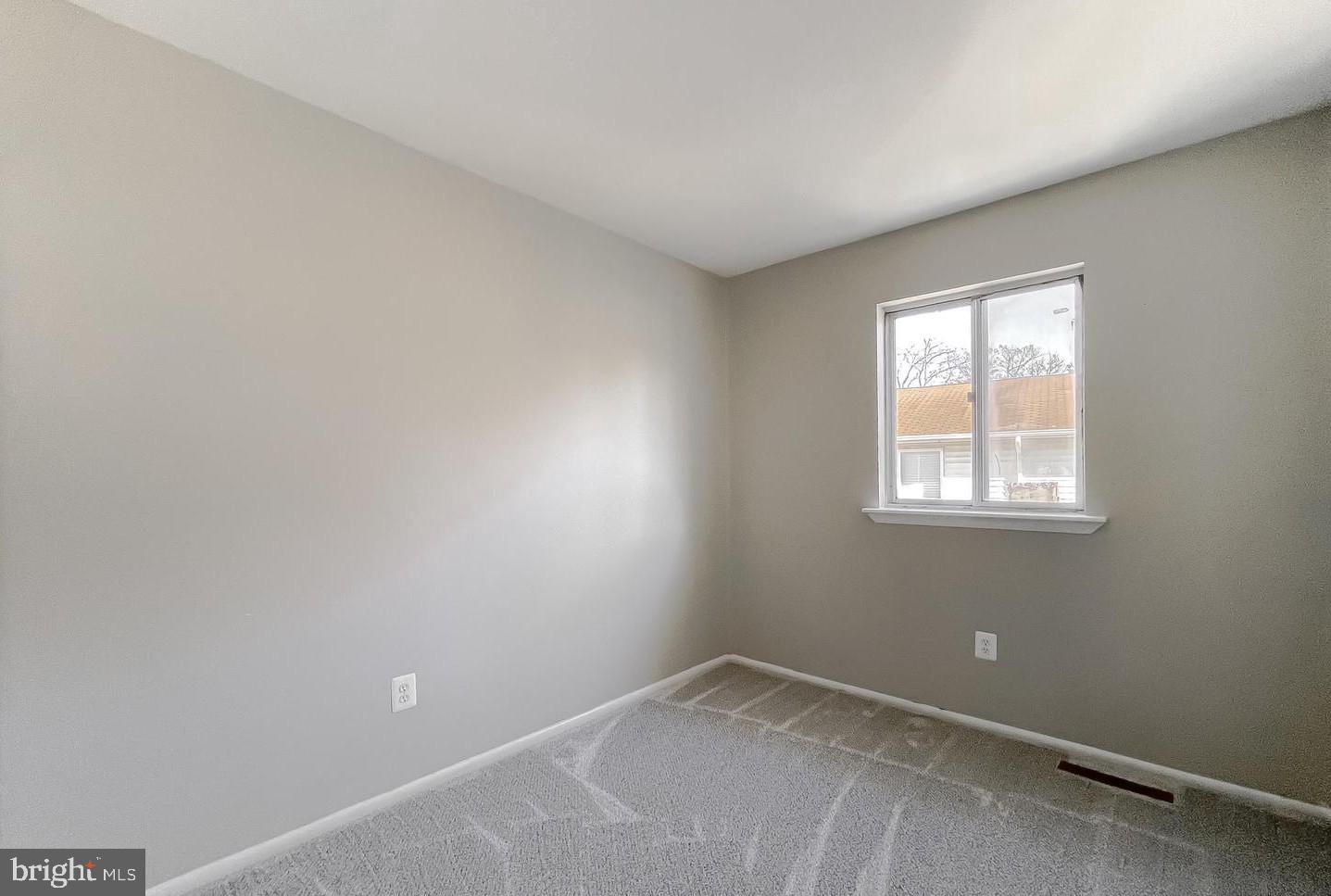 OAK MANOR TWN HSE CONDO - Residential Lease