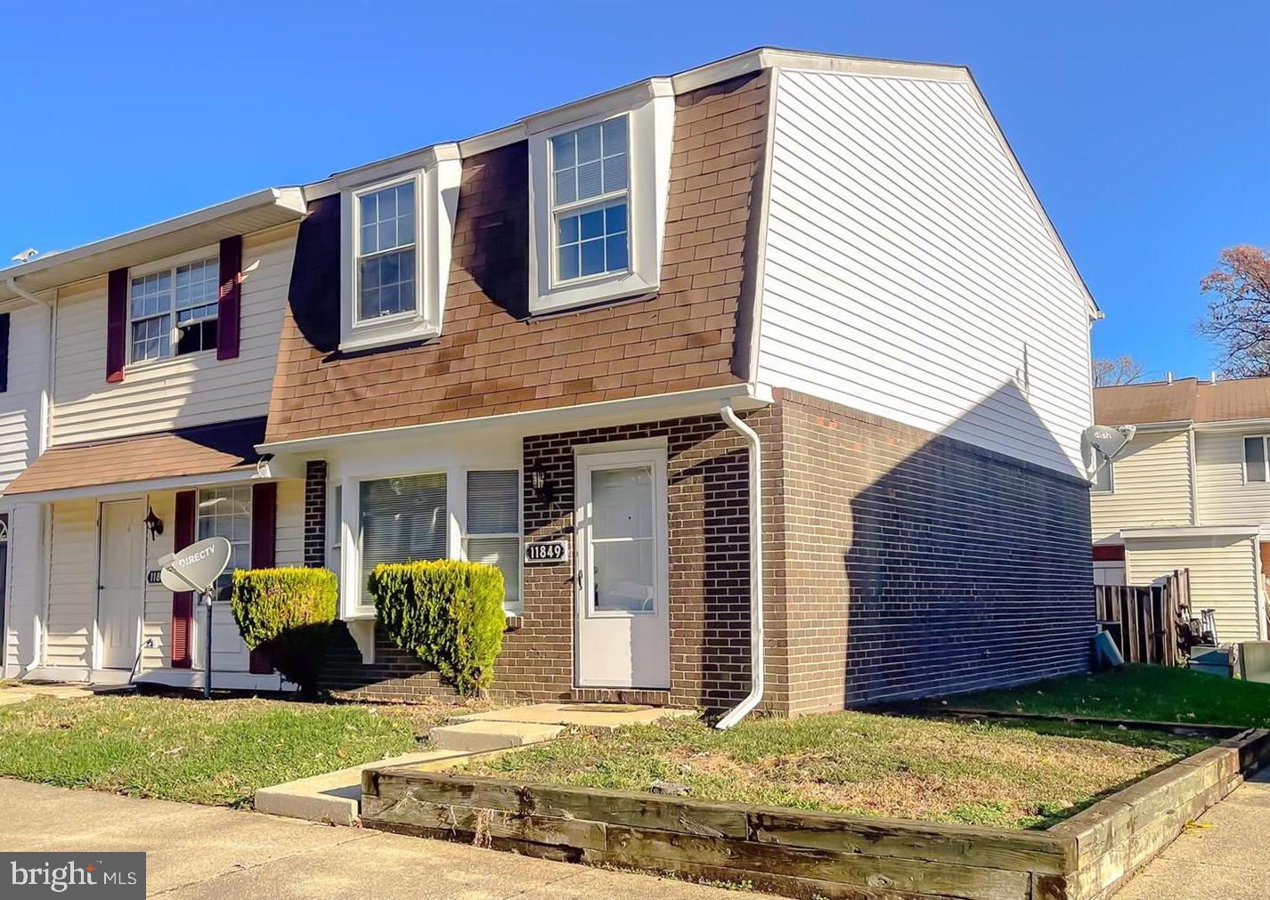 OAK MANOR TWN HSE CONDO - Residential Lease