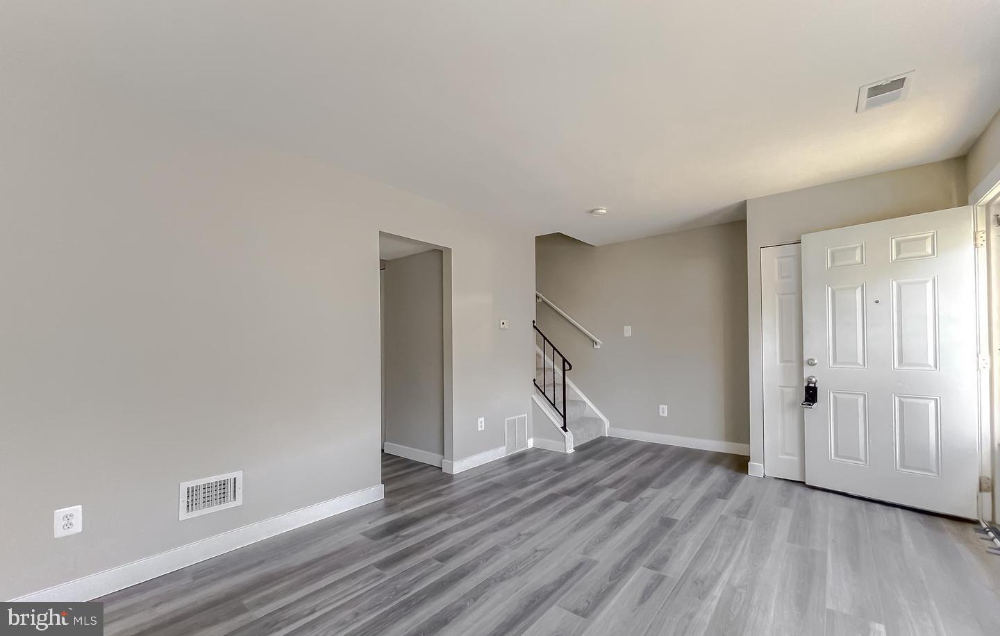 OAK MANOR TWN HSE CONDO - Residential Lease