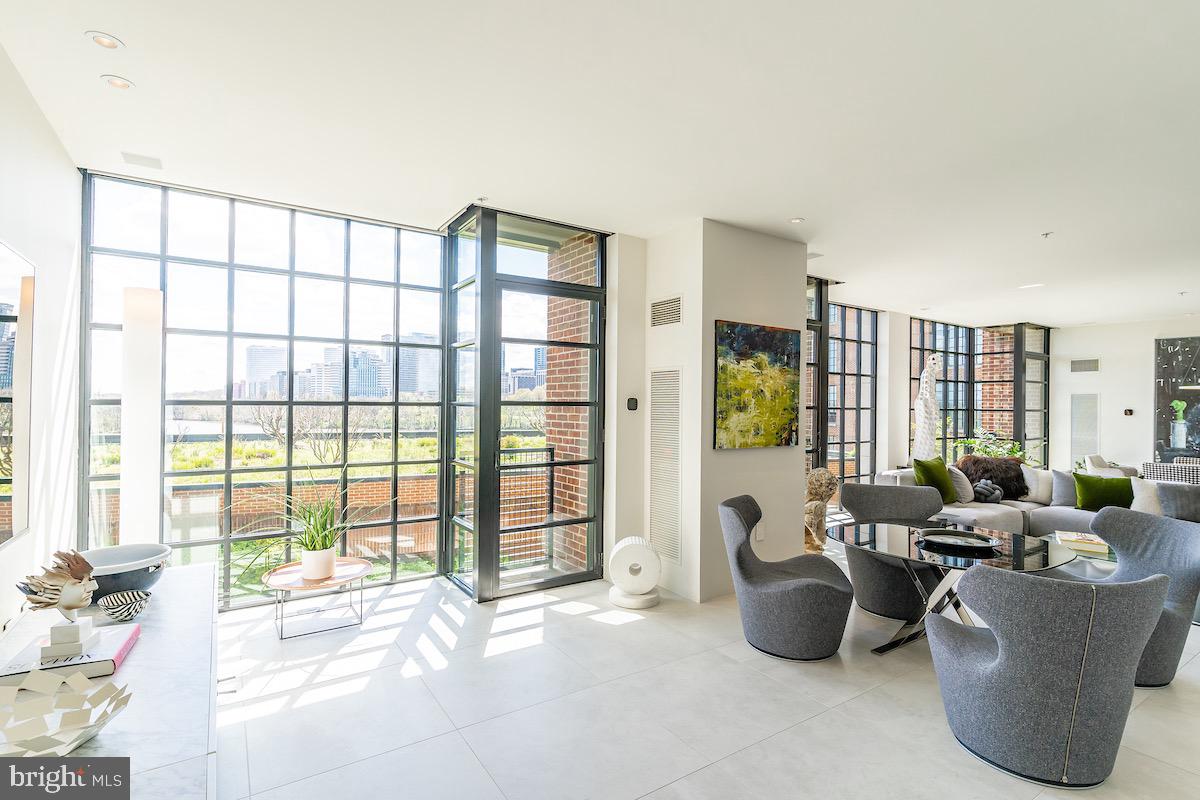GEORGETOWN - Residential