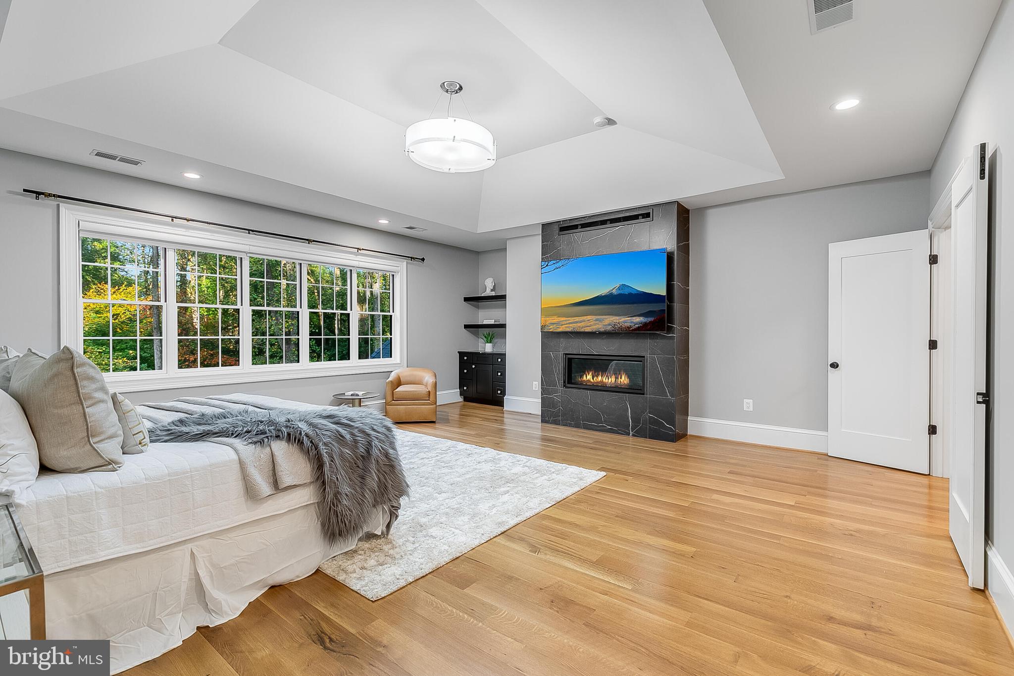 RIVER OAKS - Residential Lease