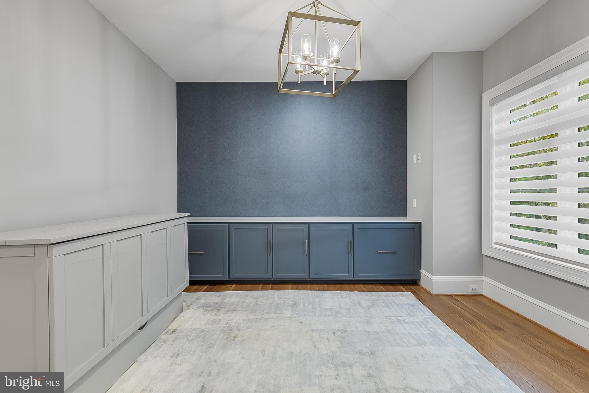 RIVER OAKS - Residential Lease