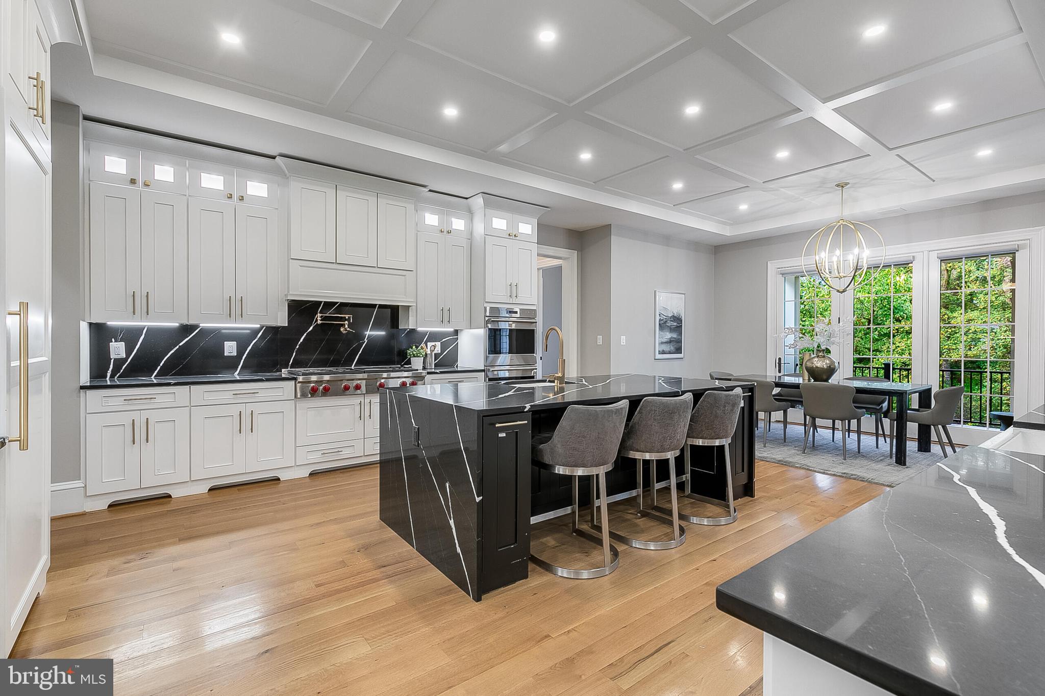 RIVER OAKS - Residential Lease