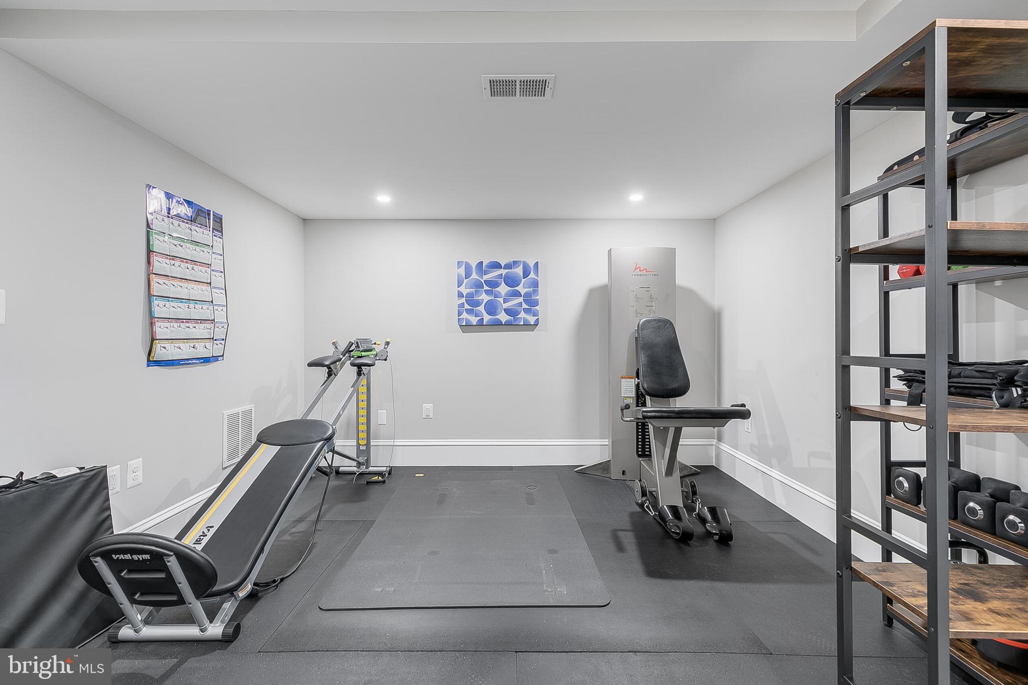 RIVER OAKS - Residential Lease