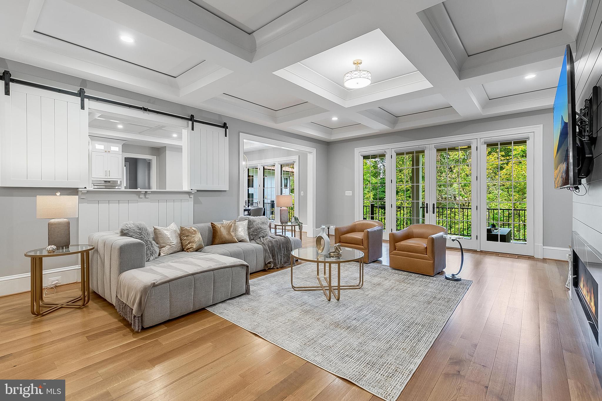 RIVER OAKS - Residential Lease