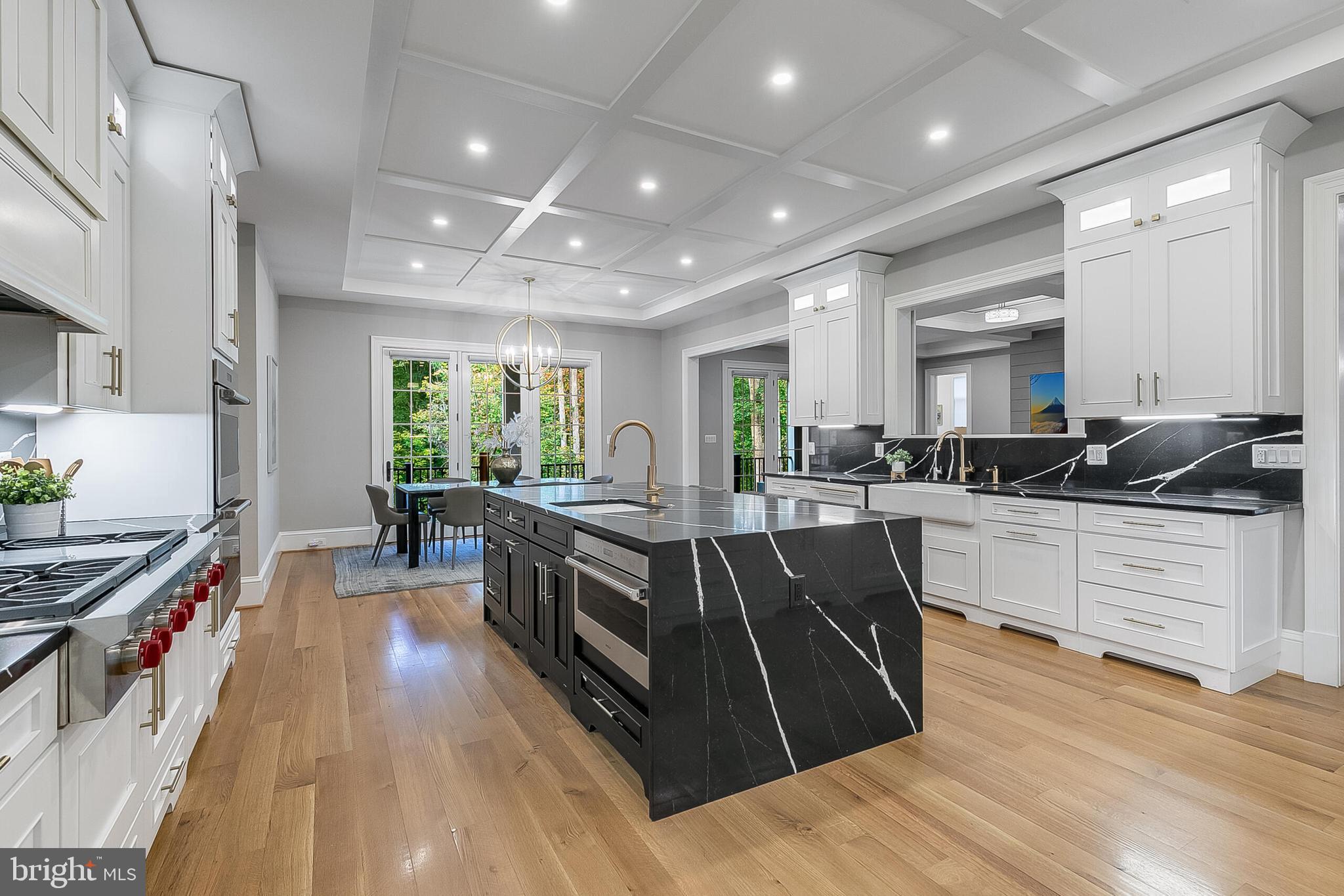 RIVER OAKS - Residential Lease