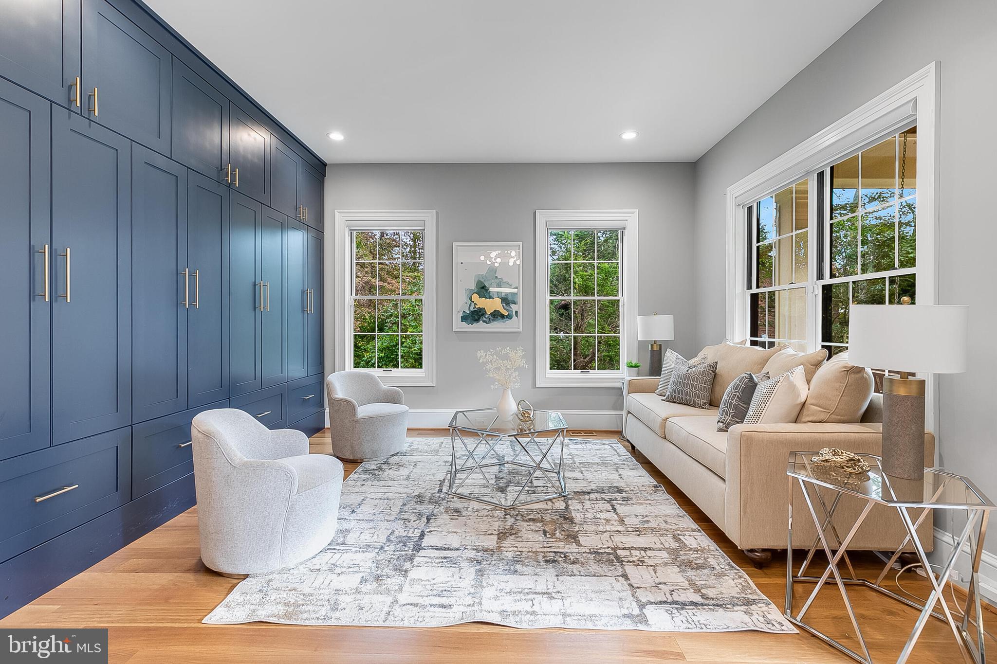 RIVER OAKS - Residential Lease