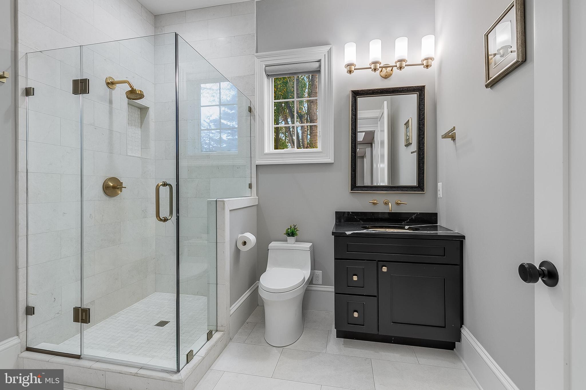 RIVER OAKS - Residential Lease