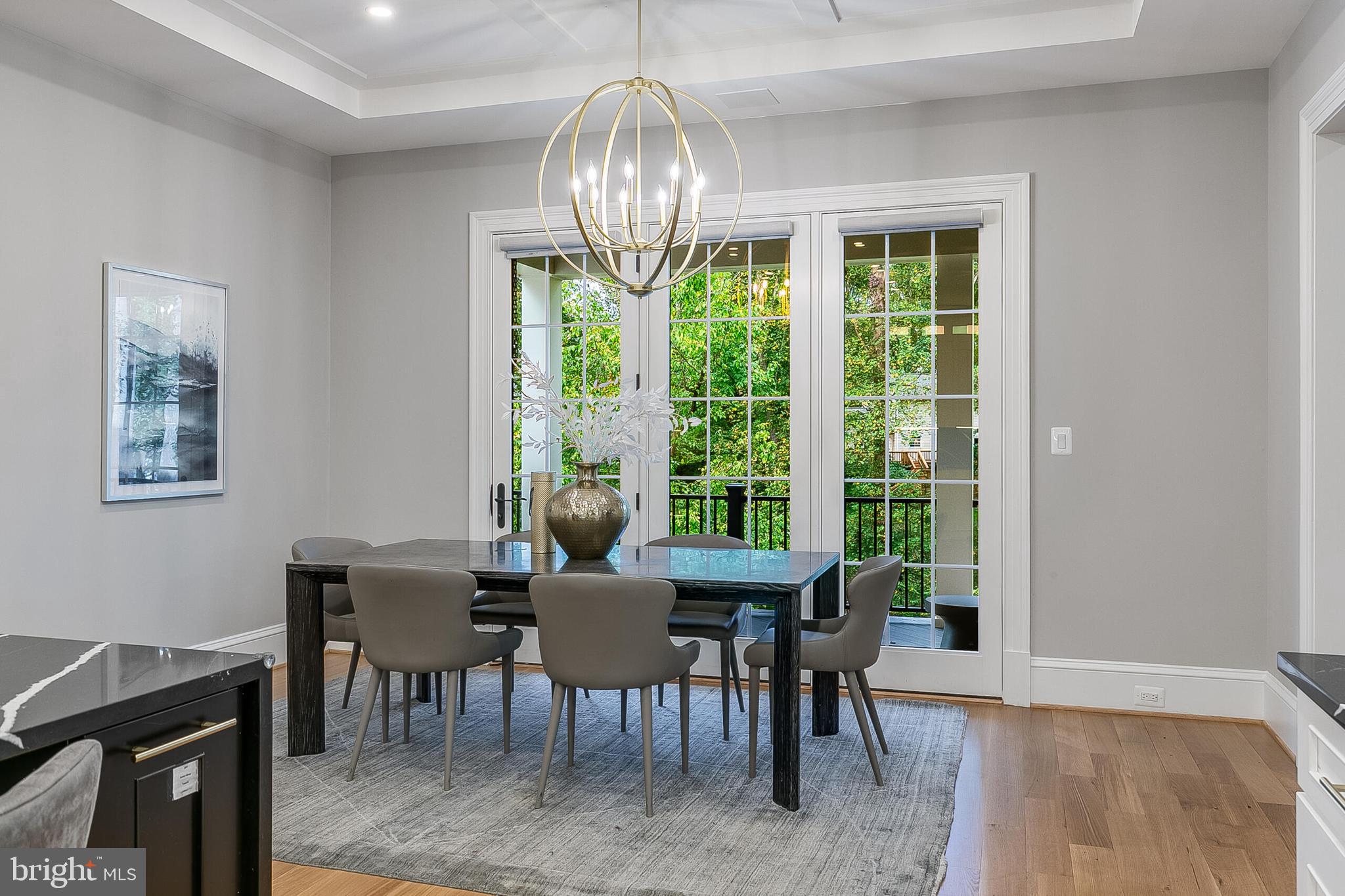 RIVER OAKS - Residential Lease