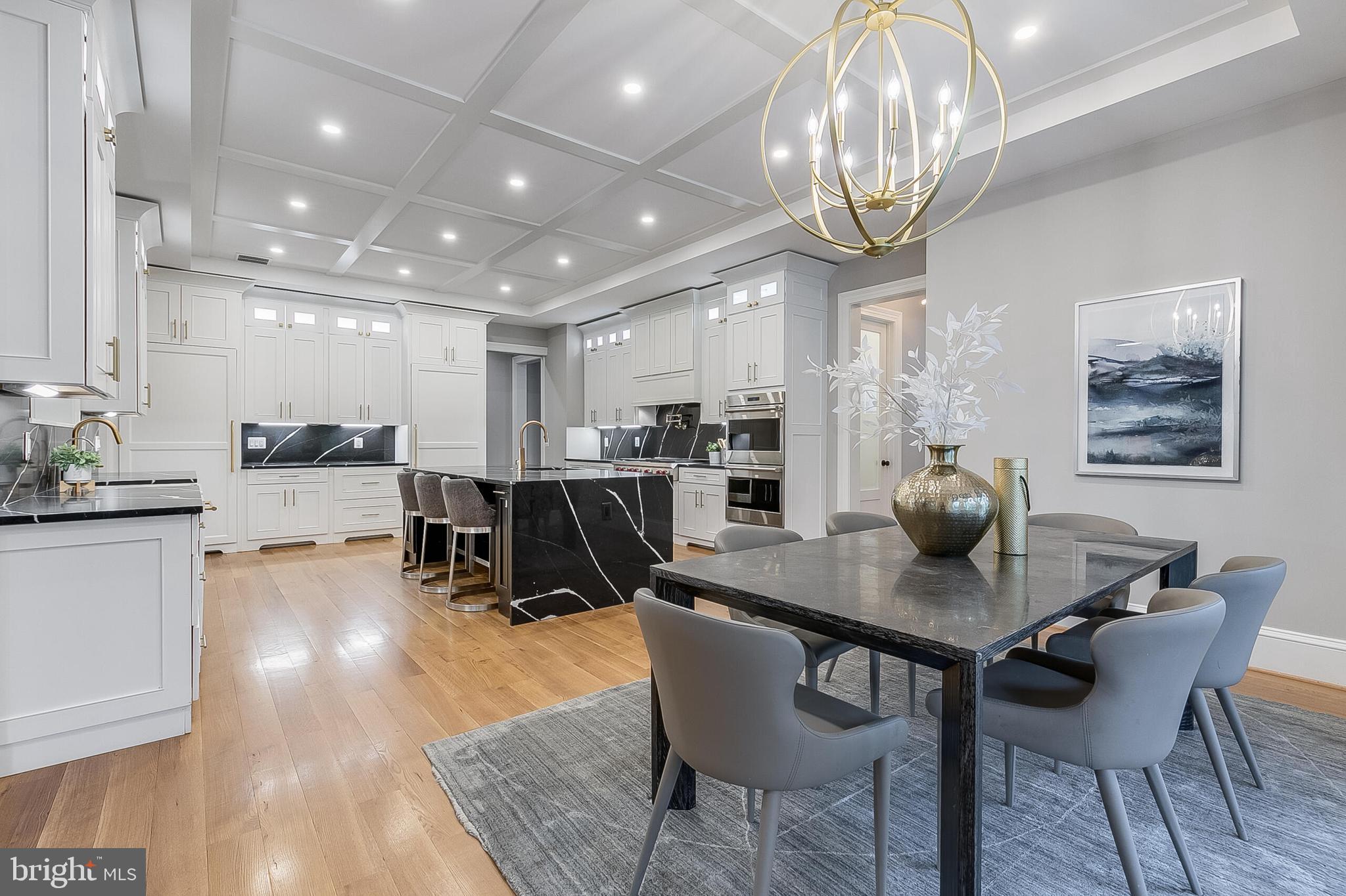 RIVER OAKS - Residential Lease