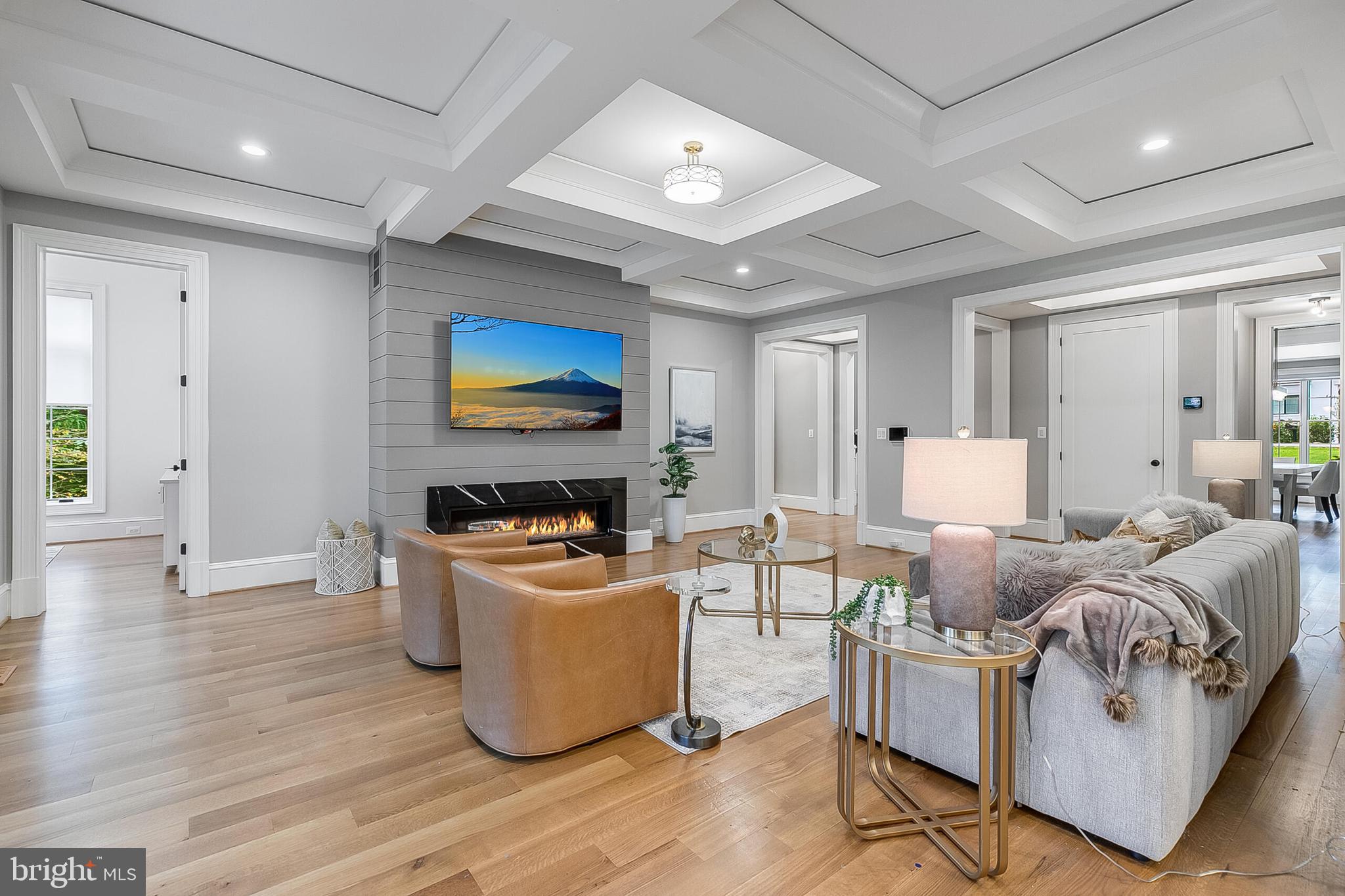 RIVER OAKS - Residential Lease