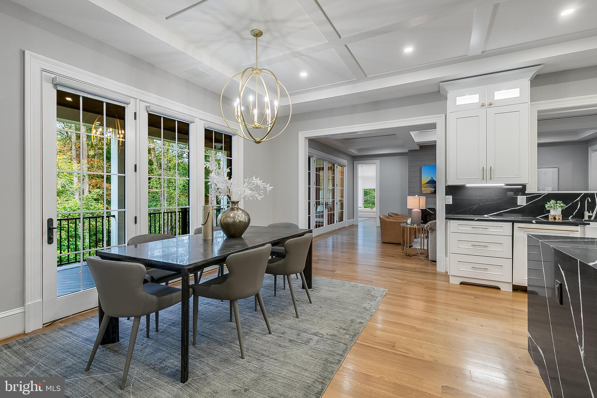 RIVER OAKS - Residential Lease