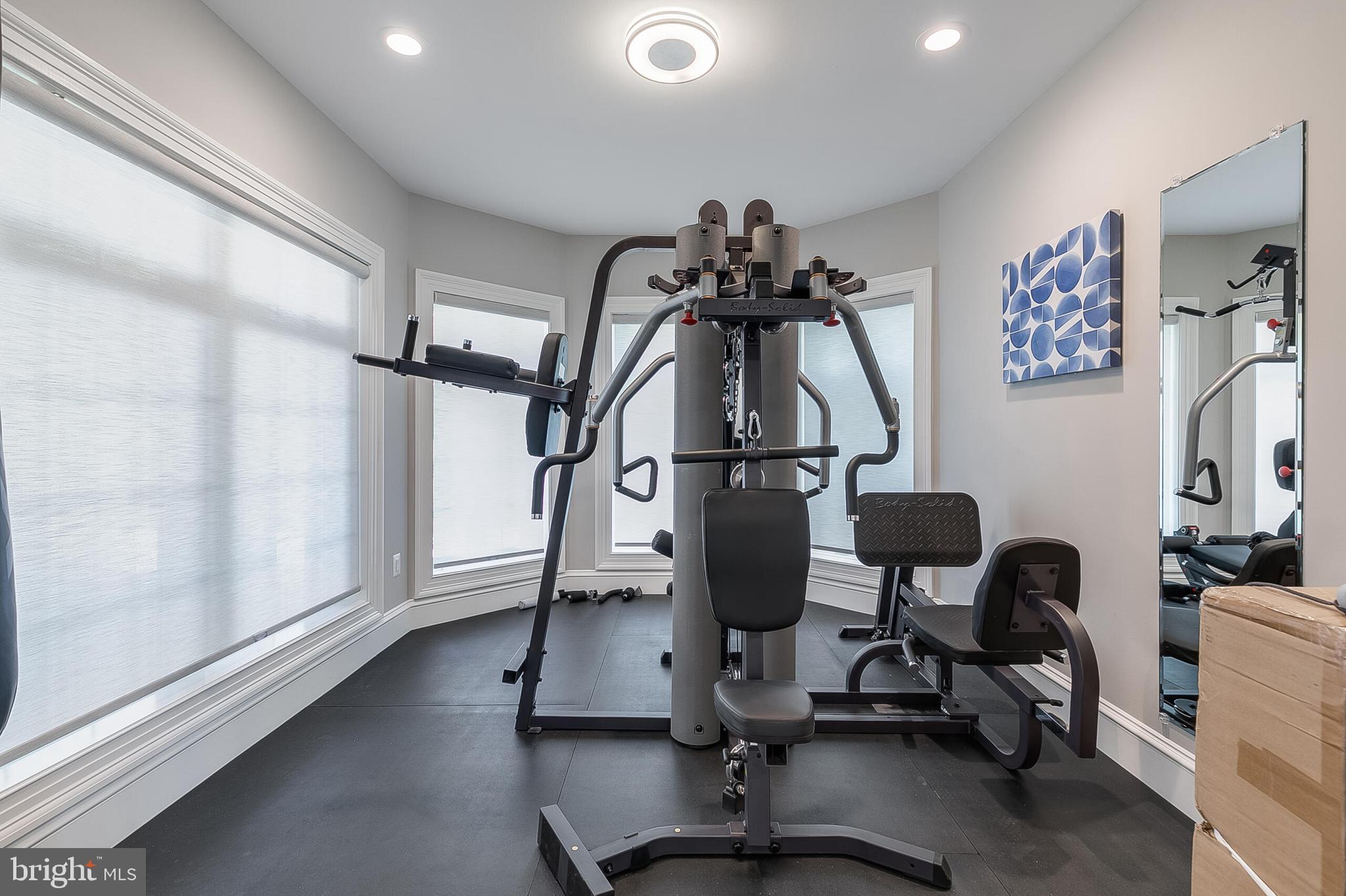 RIVER OAKS - Residential Lease