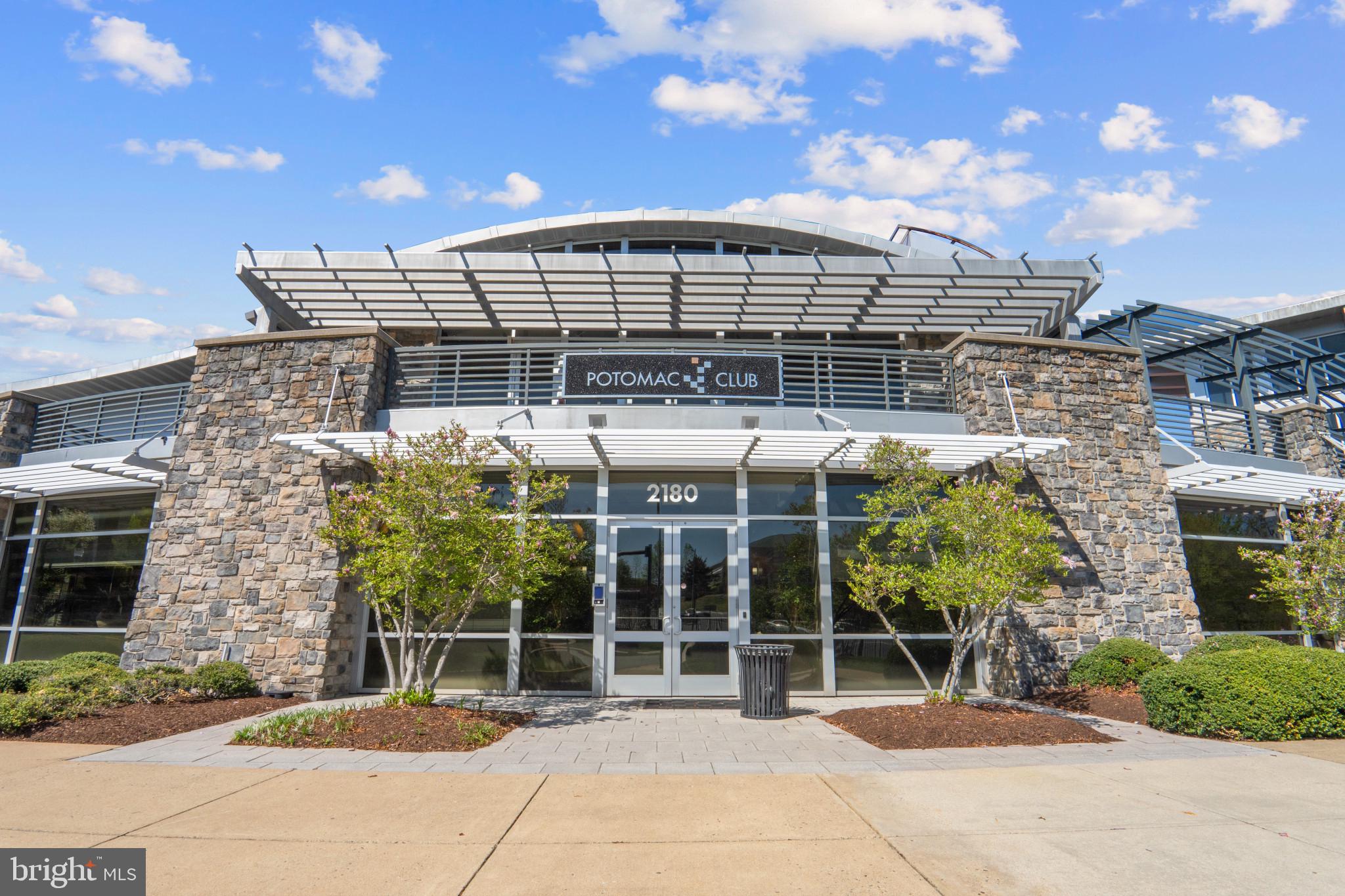 POTOMAC CLUB - Residential