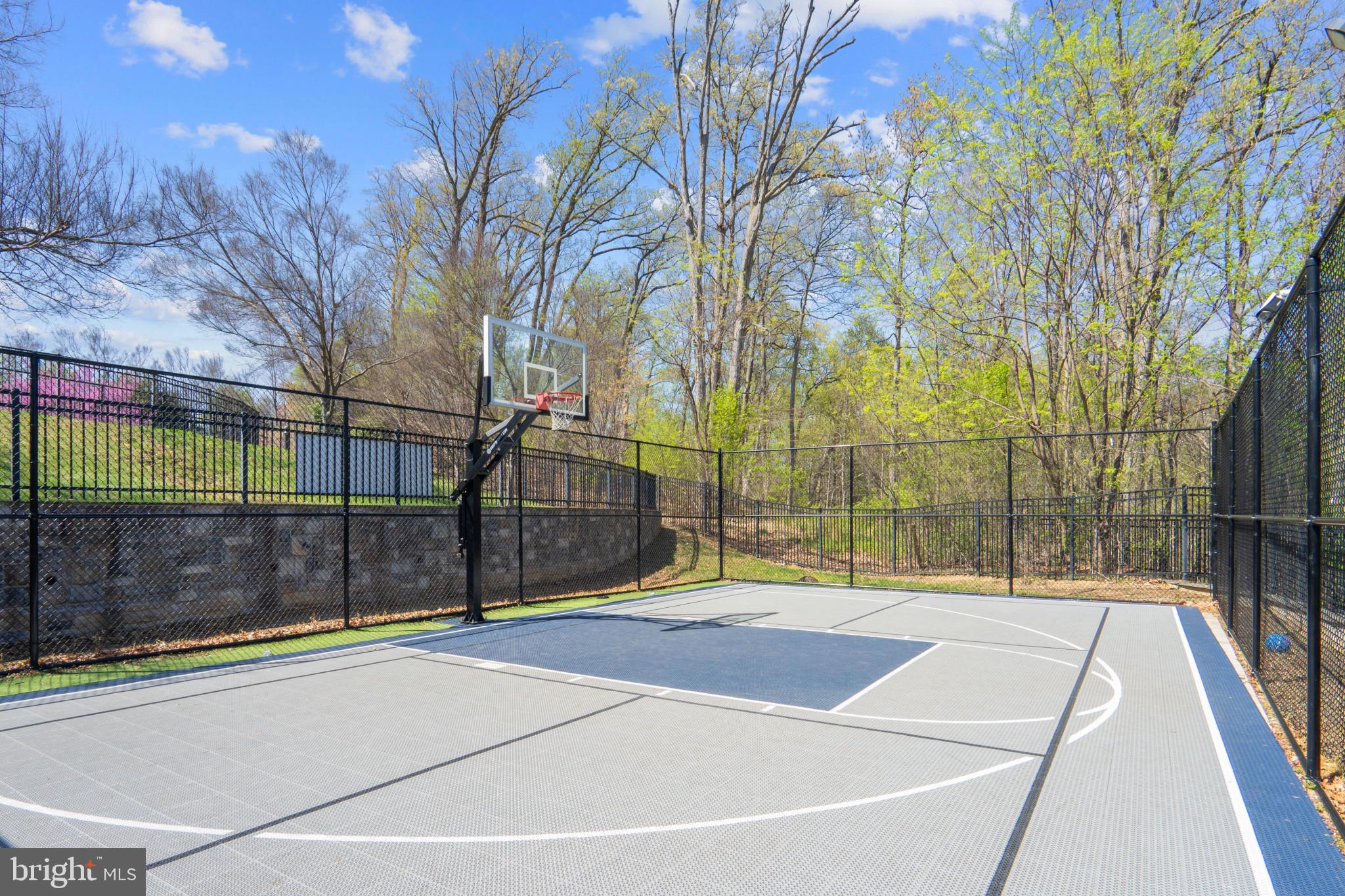 POTOMAC CLUB - Residential