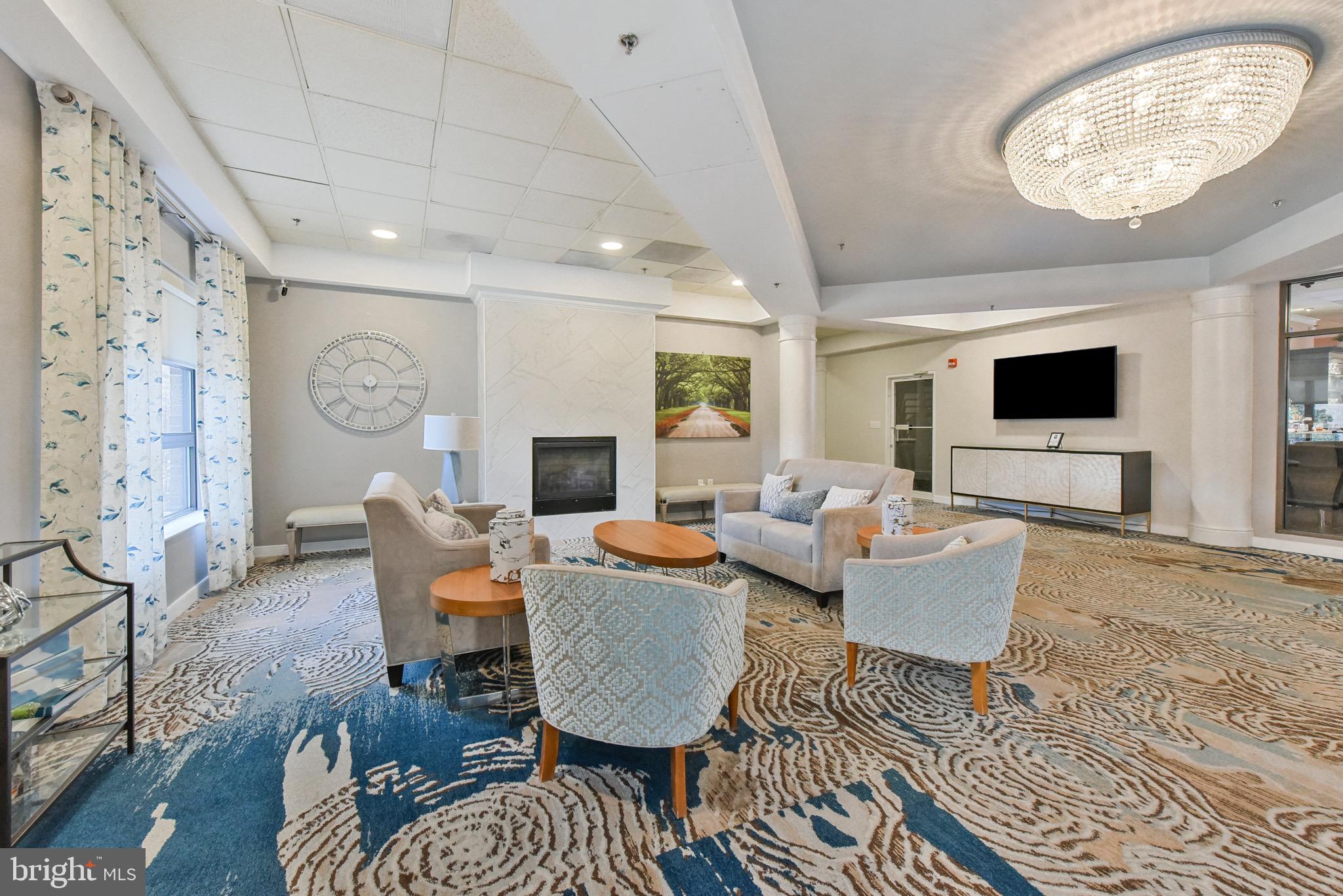 LANSDOWNE WOODS - Residential