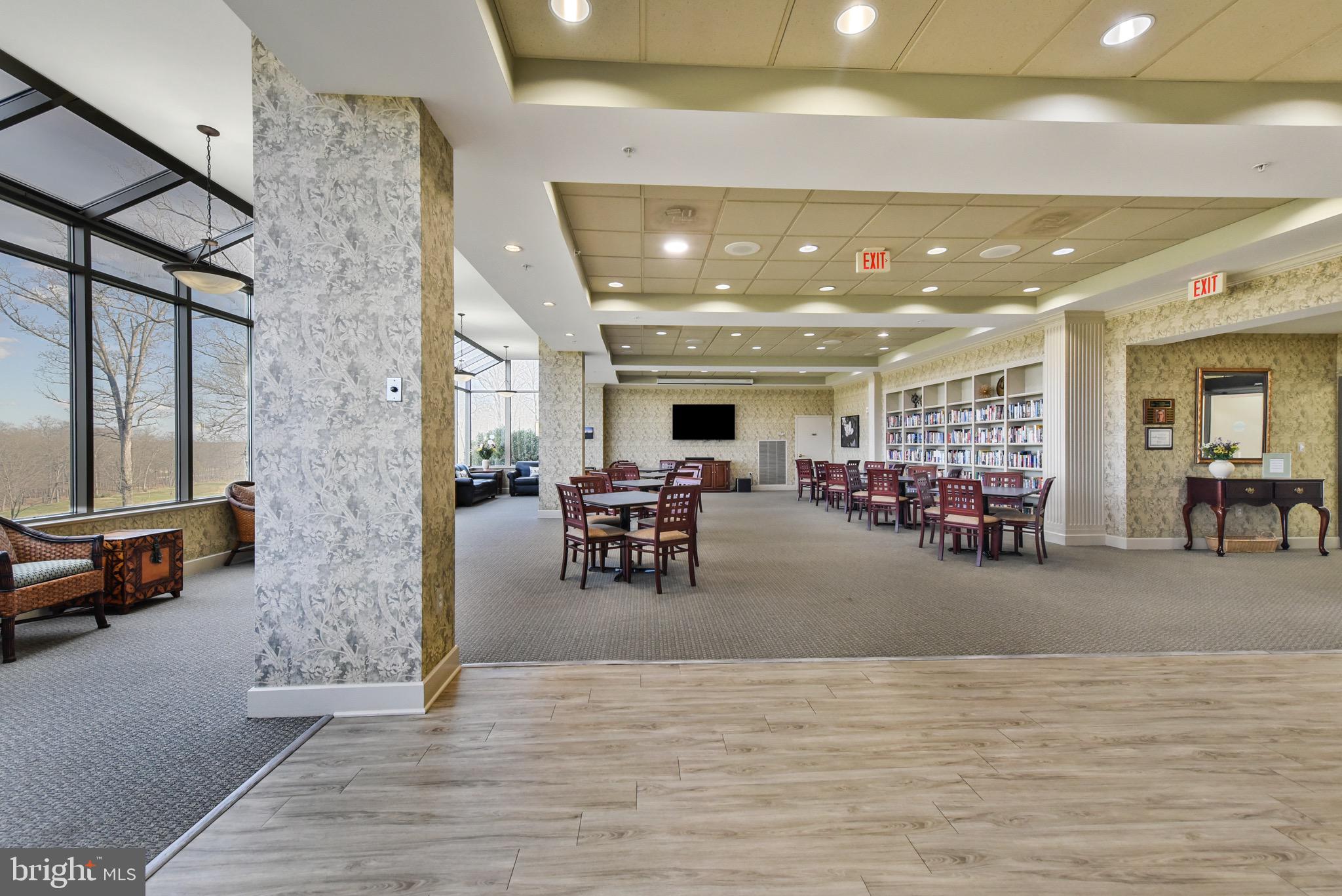 LANSDOWNE WOODS - Residential