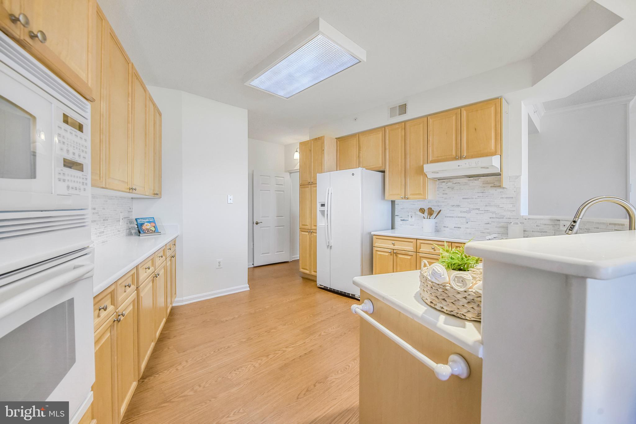 LANSDOWNE WOODS - Residential