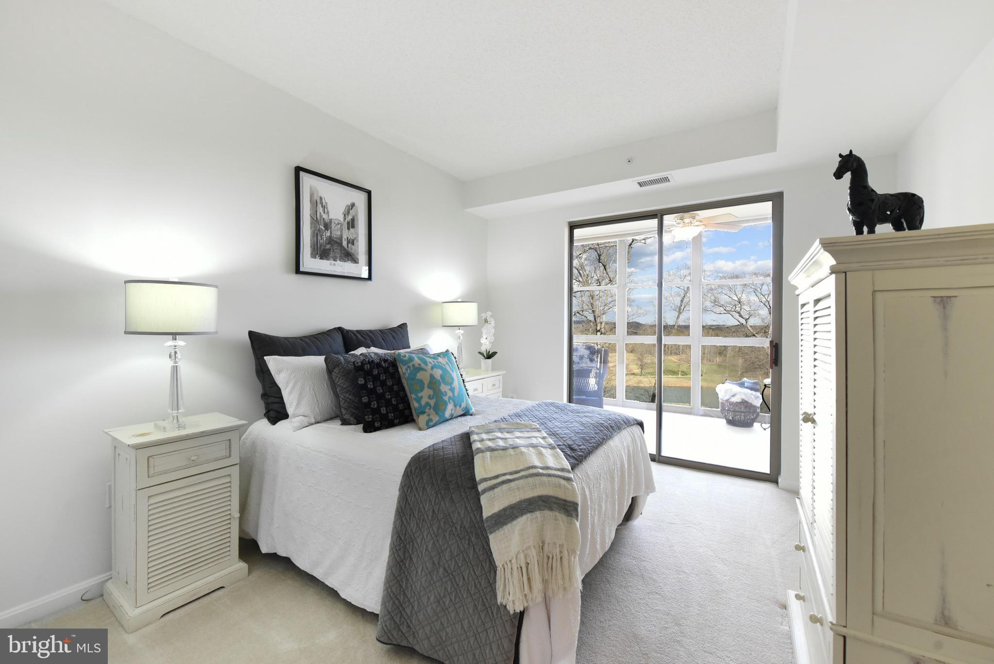 LANSDOWNE WOODS - Residential