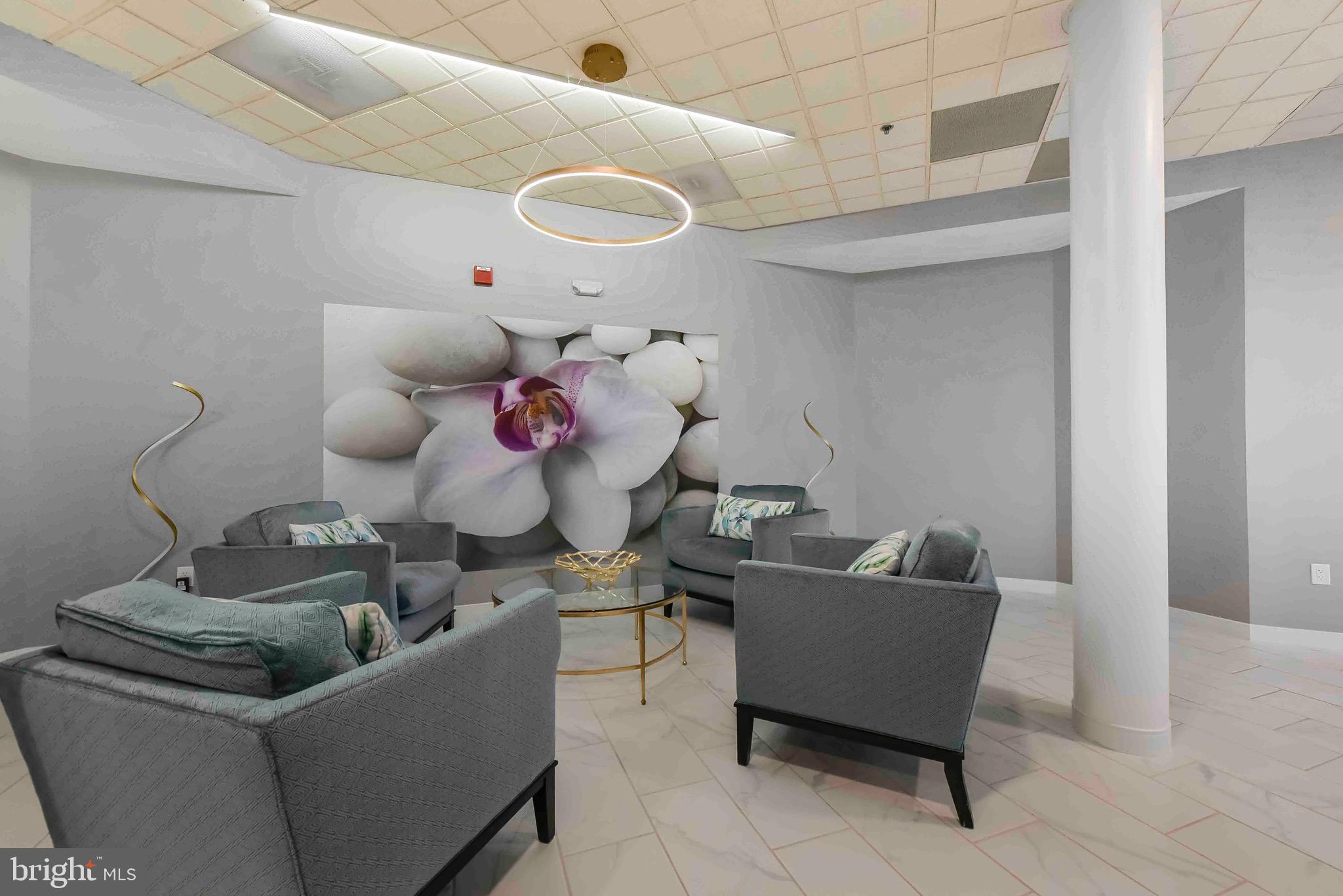 LANSDOWNE WOODS - Residential