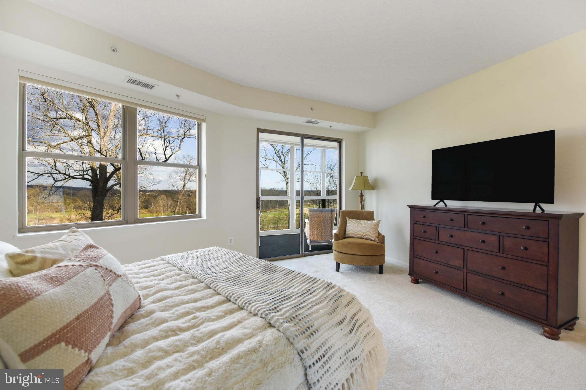 LANSDOWNE WOODS - Residential