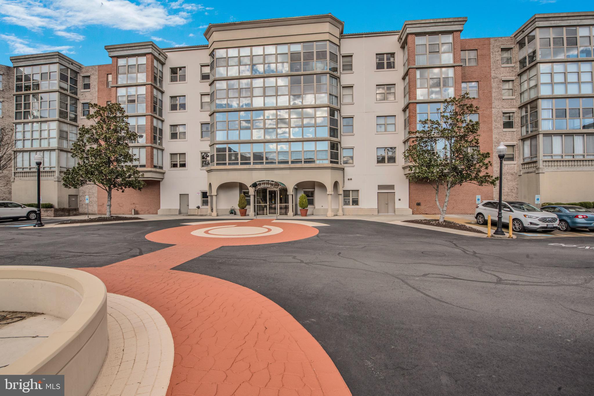 LANSDOWNE WOODS - Residential