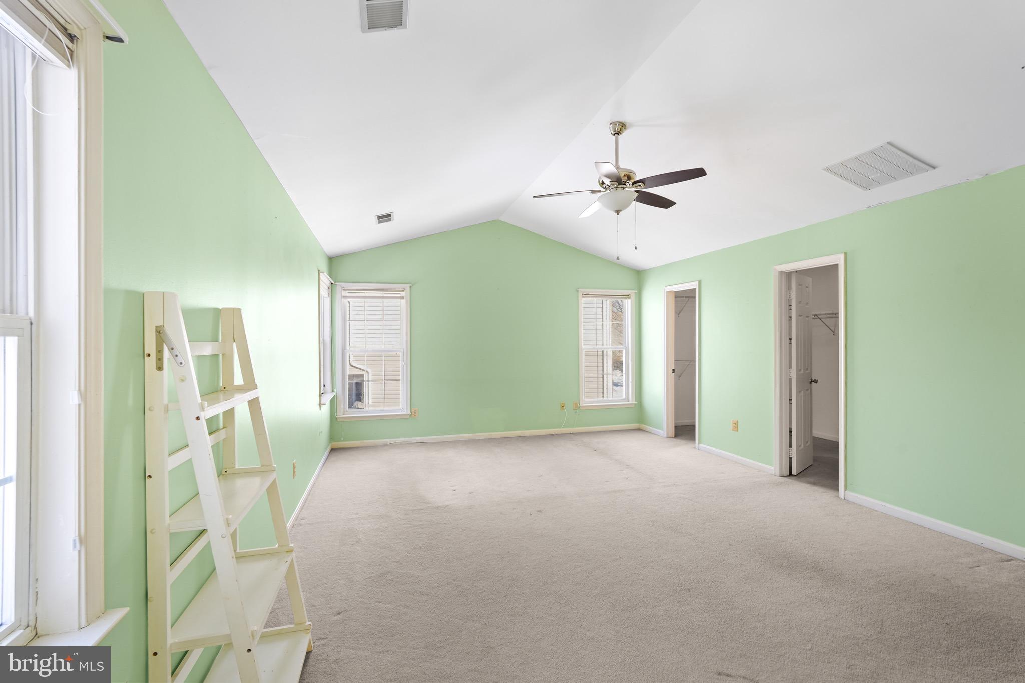 OAK TREE - Residential