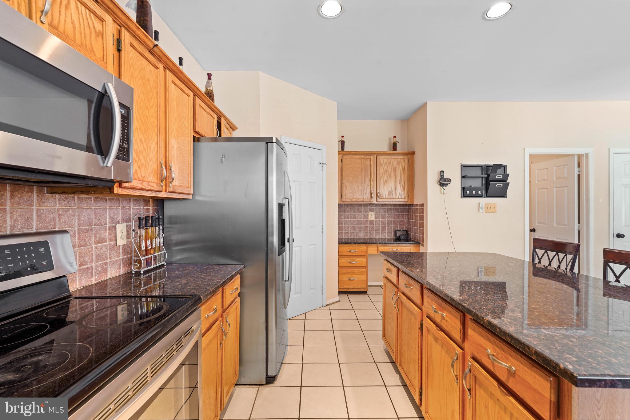 OAK TREE - Residential