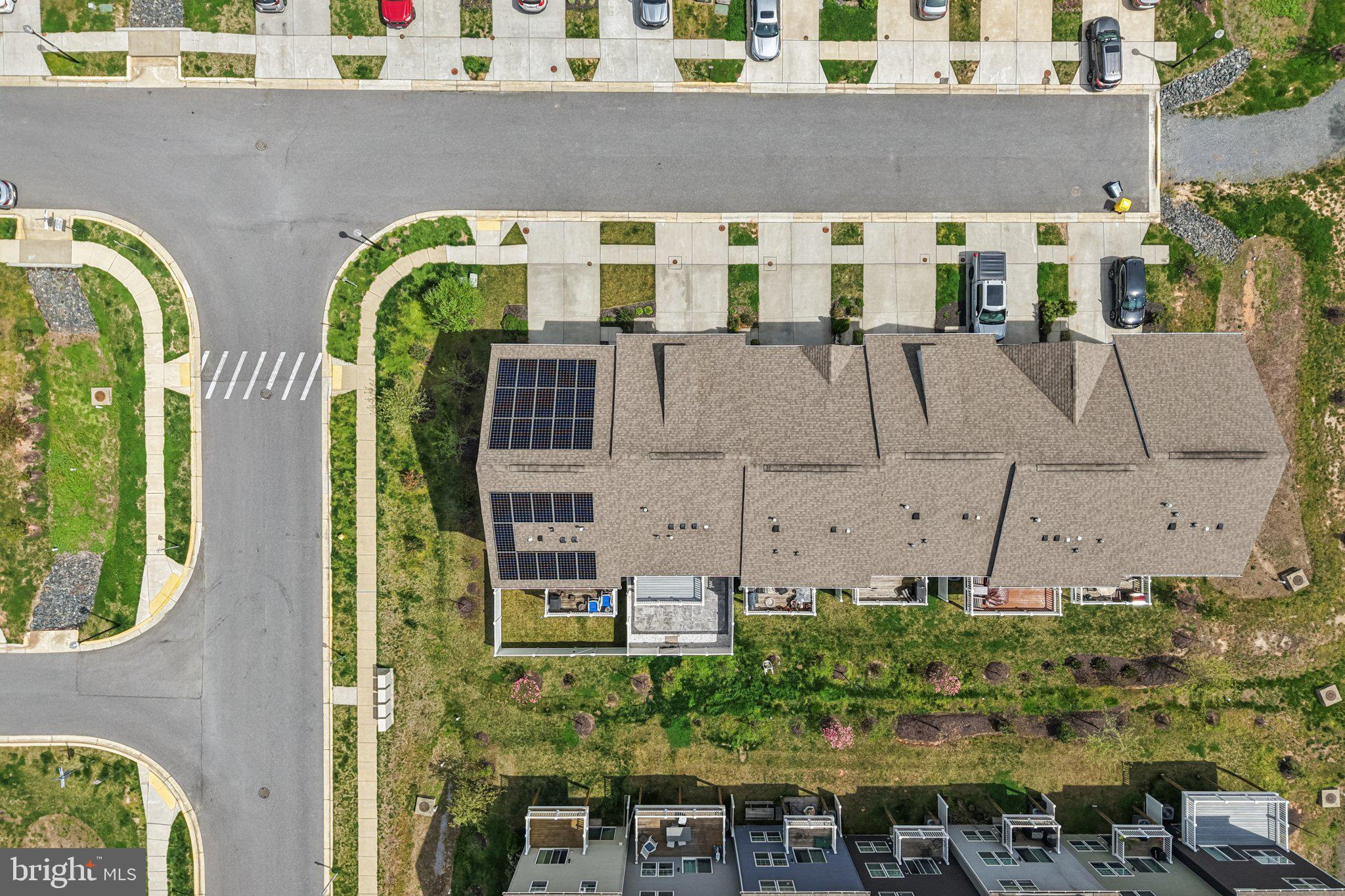 TOWN CENTER COMMONS - Residential