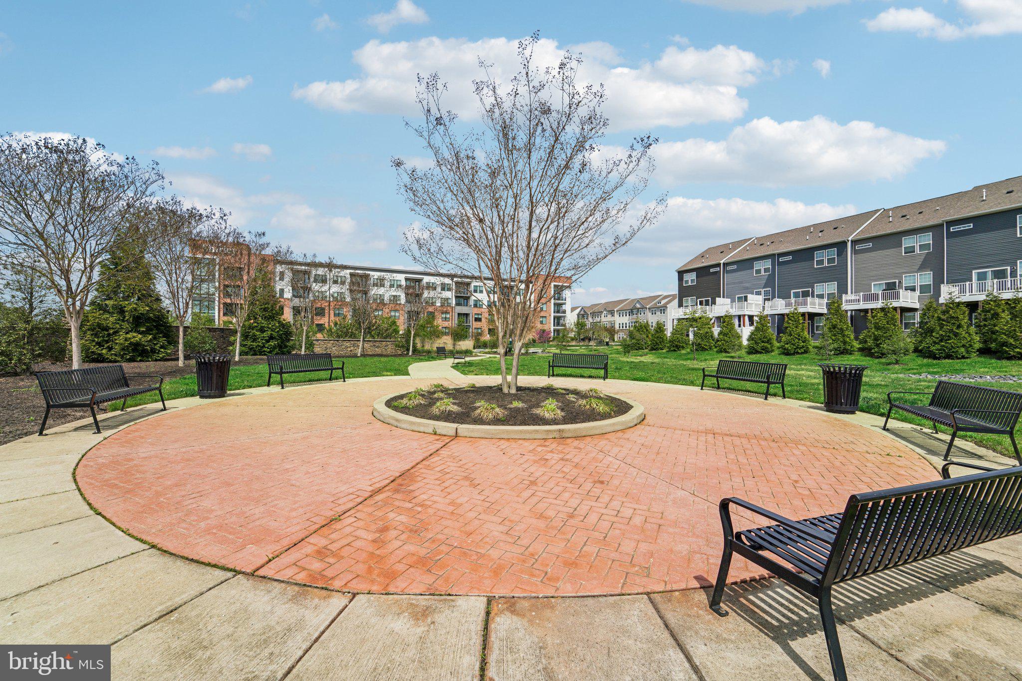 TOWN CENTER COMMONS - Residential