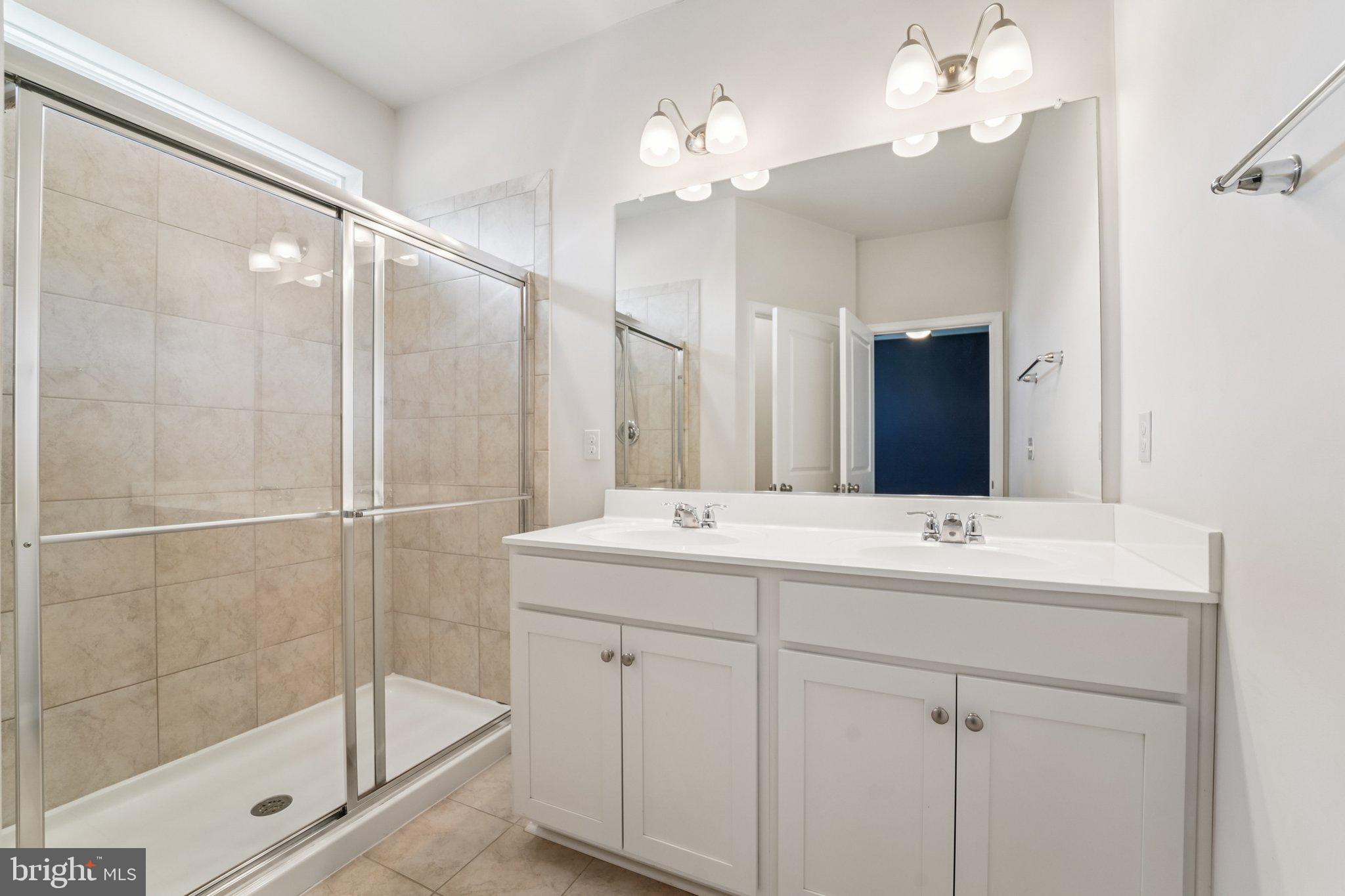 TOWN CENTER COMMONS - Residential