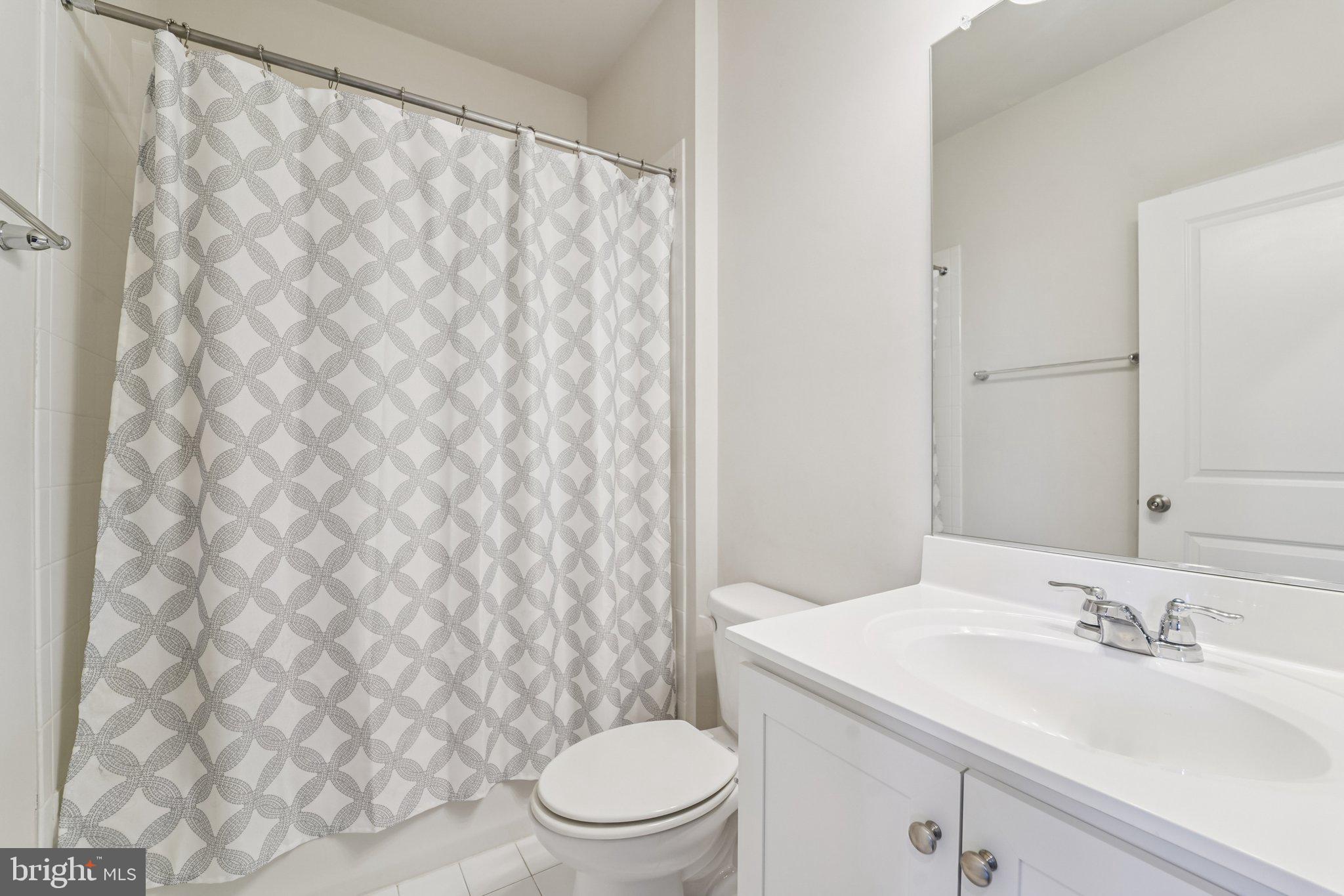 TOWN CENTER COMMONS - Residential