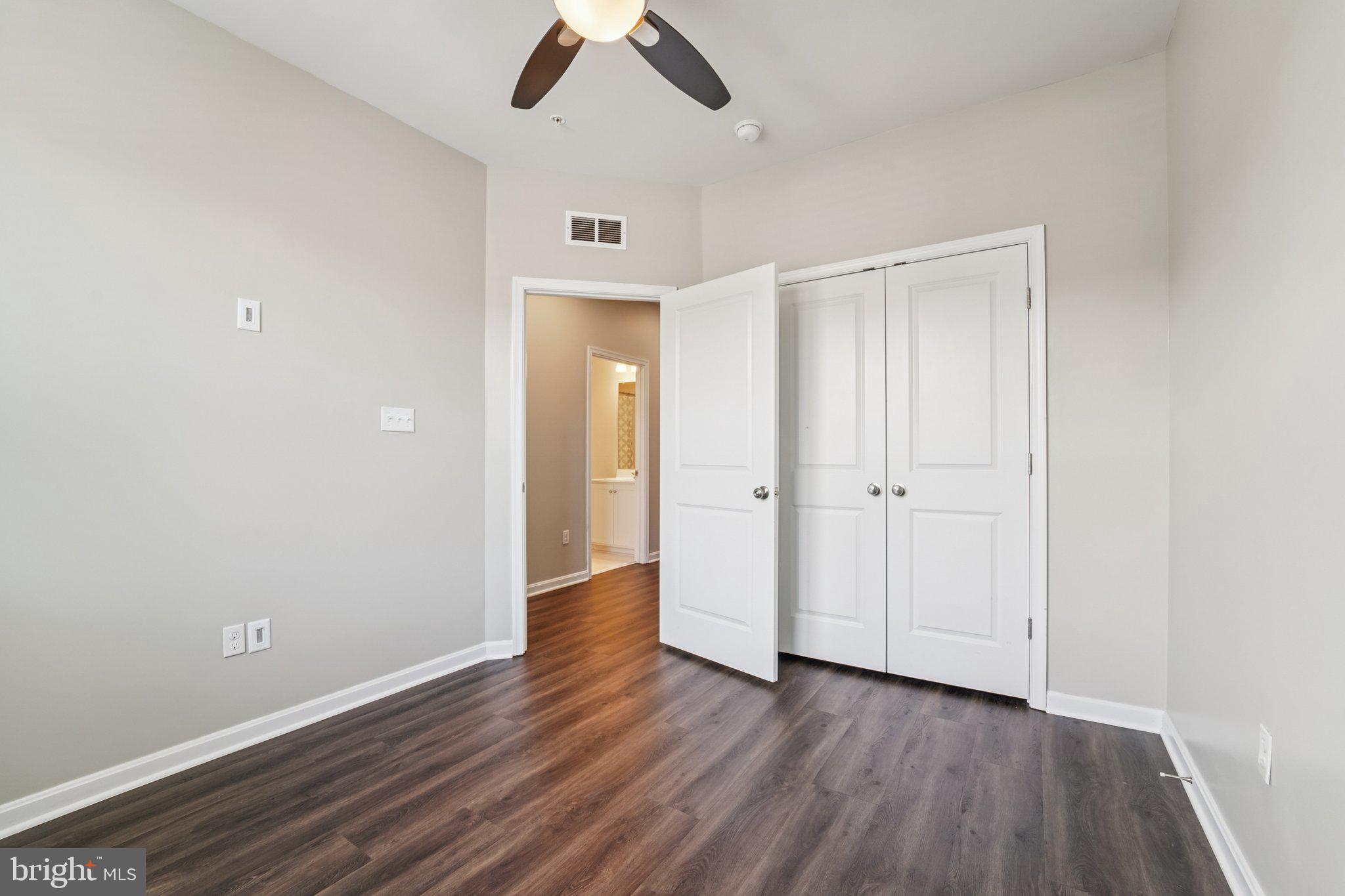 TOWN CENTER COMMONS - Residential