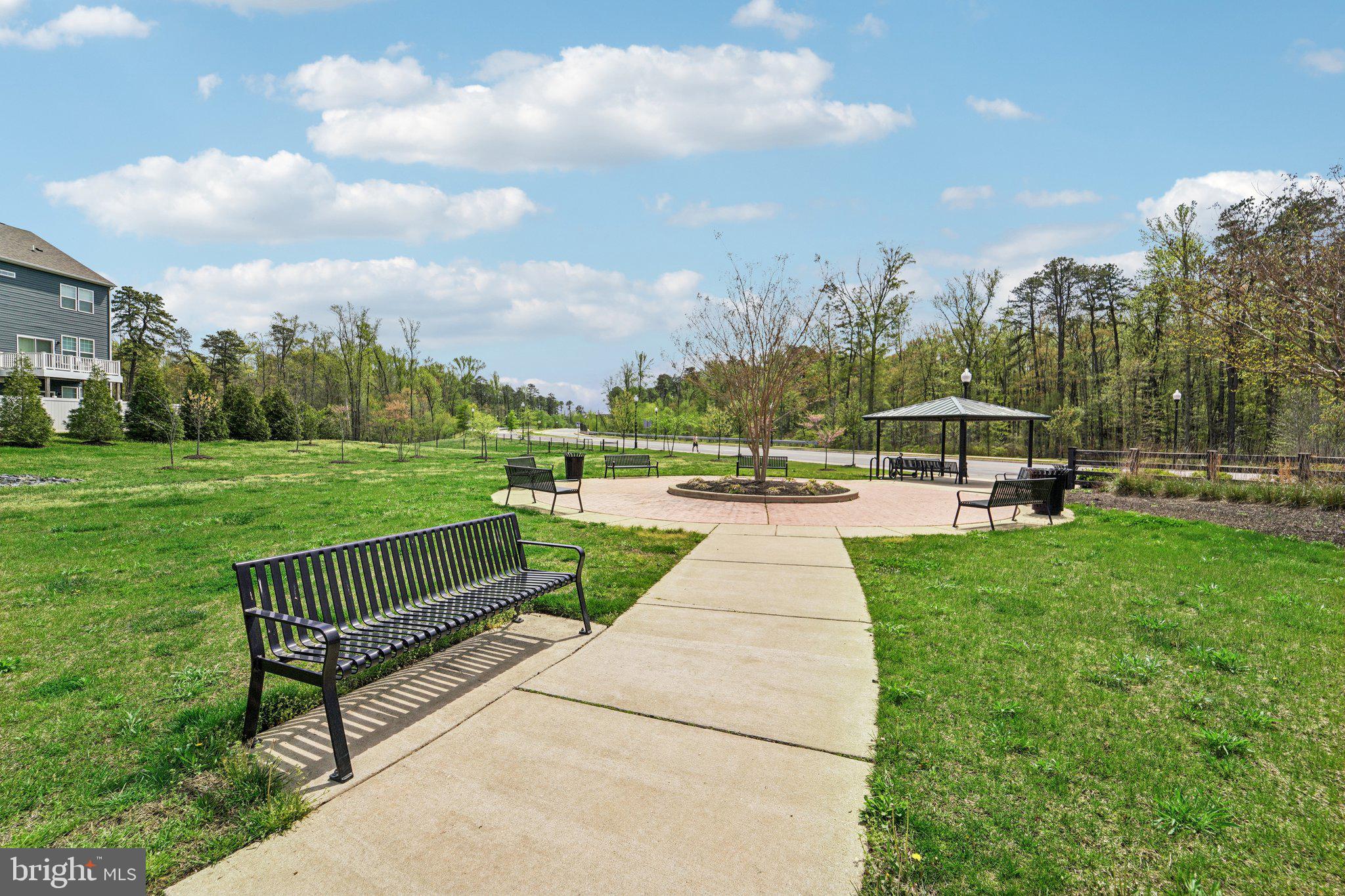 TOWN CENTER COMMONS - Residential