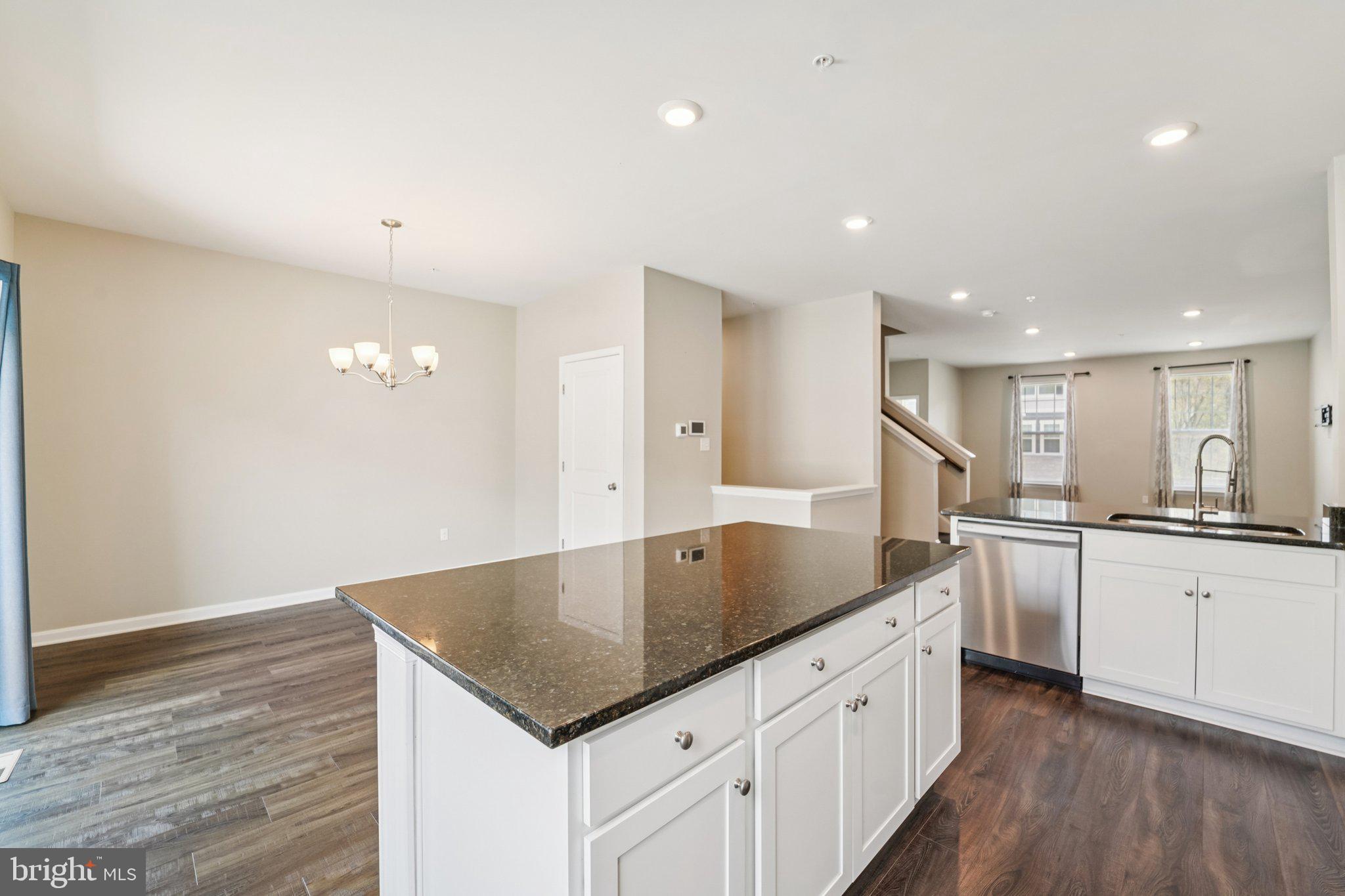 TOWN CENTER COMMONS - Residential