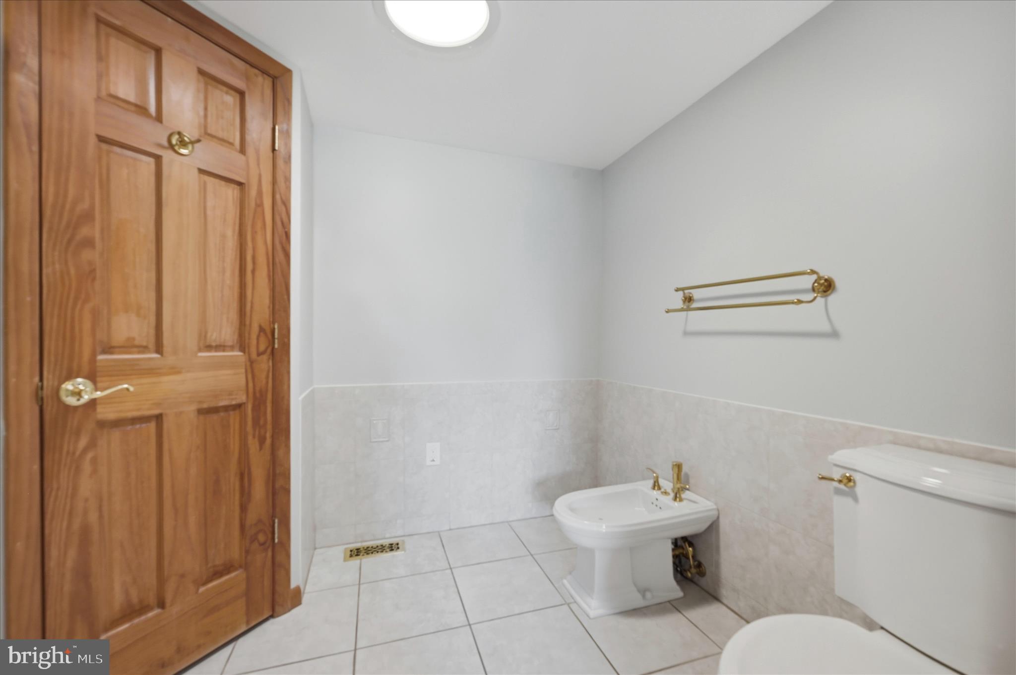 JEFFERSON VILLAGE - Residential