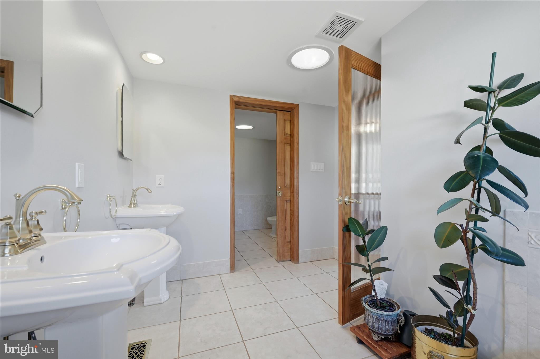 JEFFERSON VILLAGE - Residential