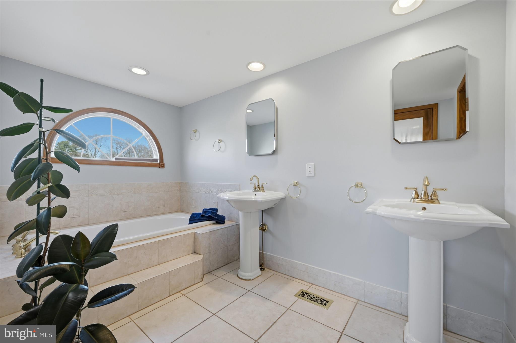 JEFFERSON VILLAGE - Residential