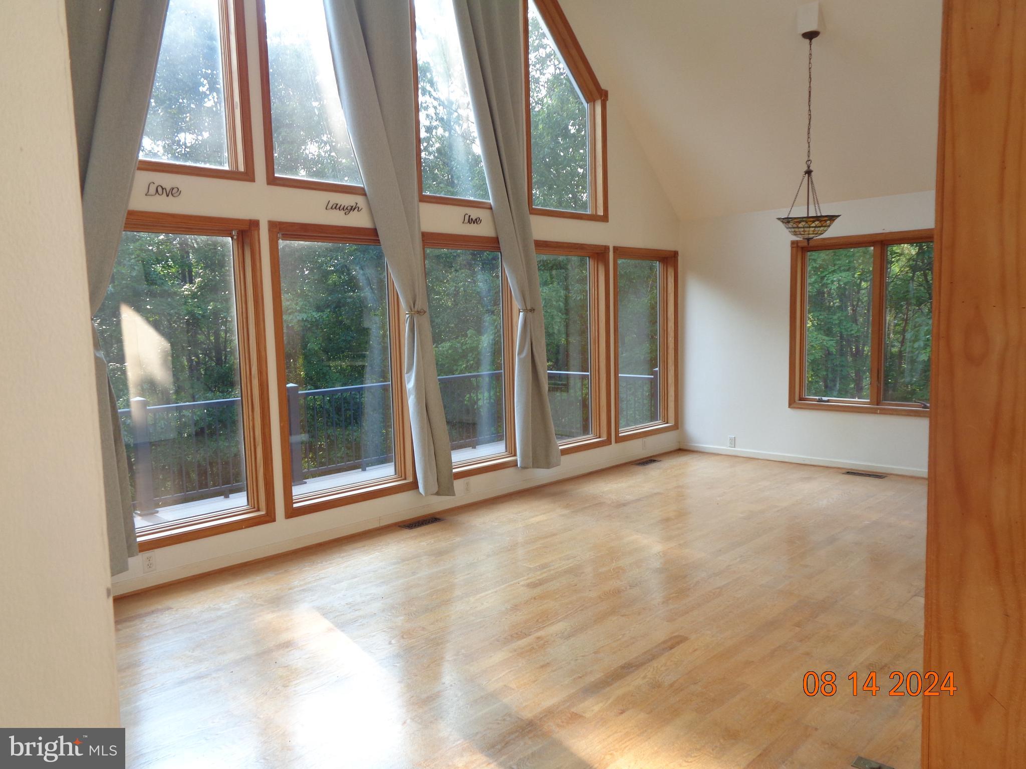 ROUND TOP ESTATES - Residential