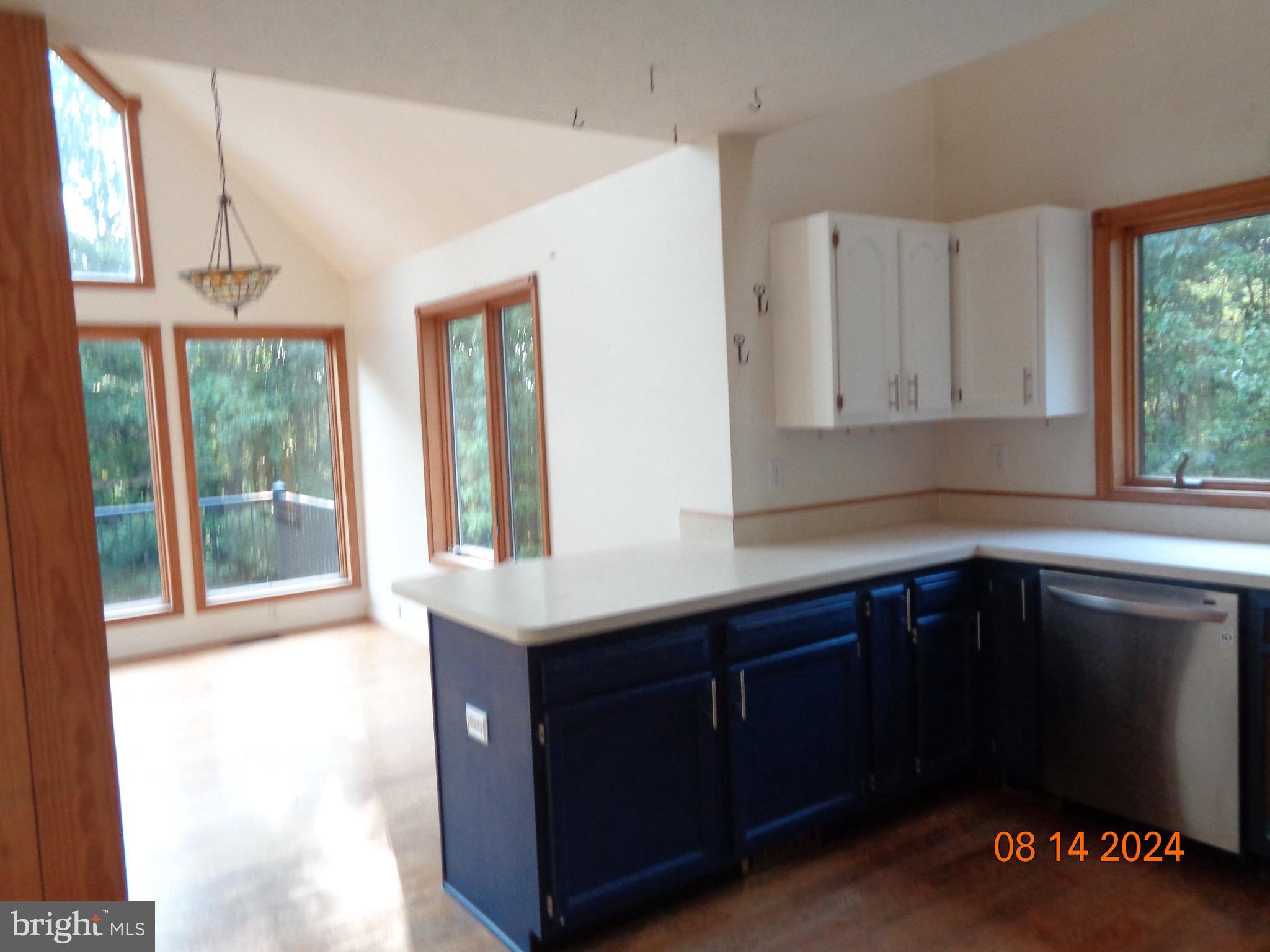 ROUND TOP ESTATES - Residential