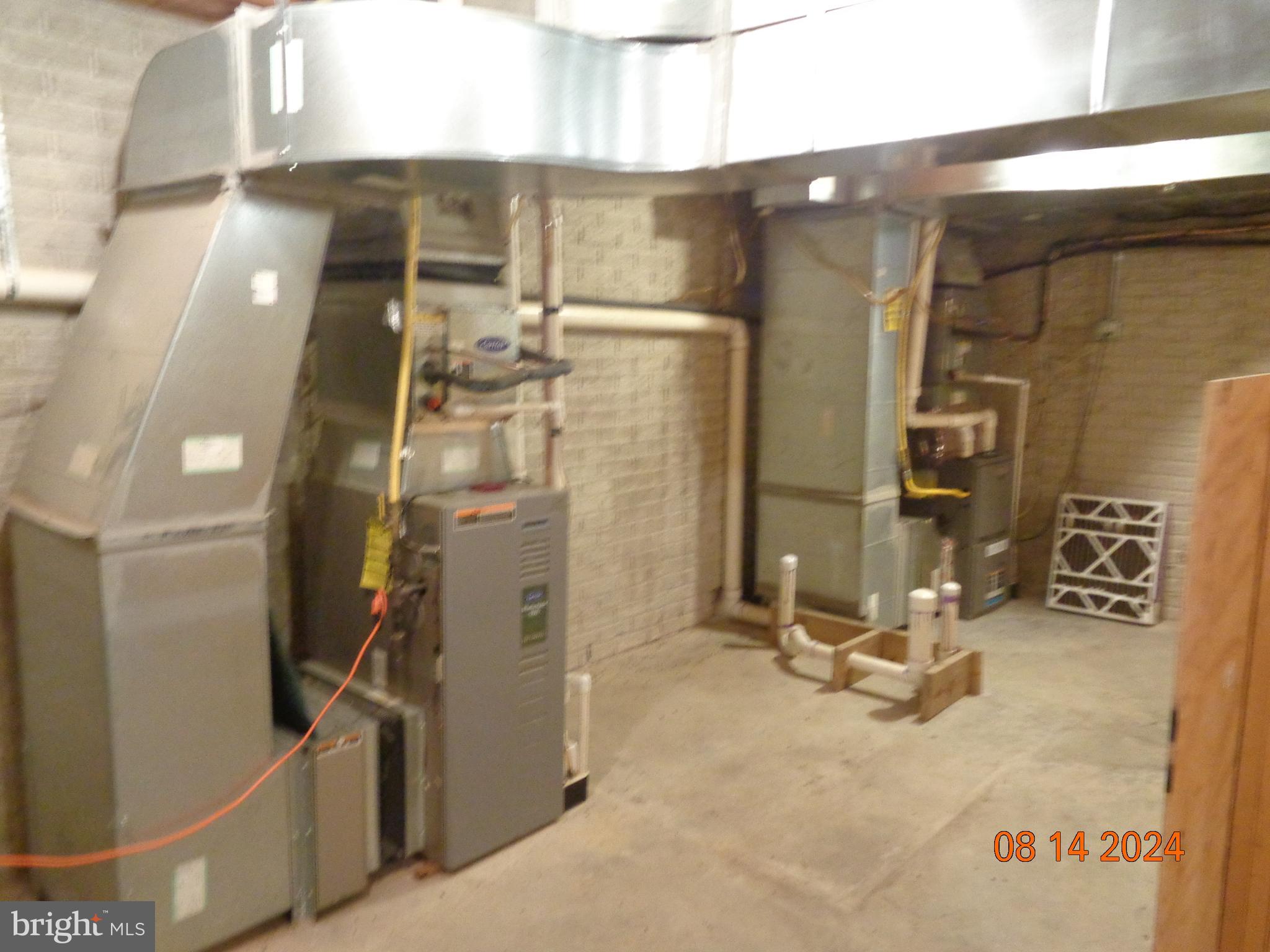 ROUND TOP ESTATES - Residential