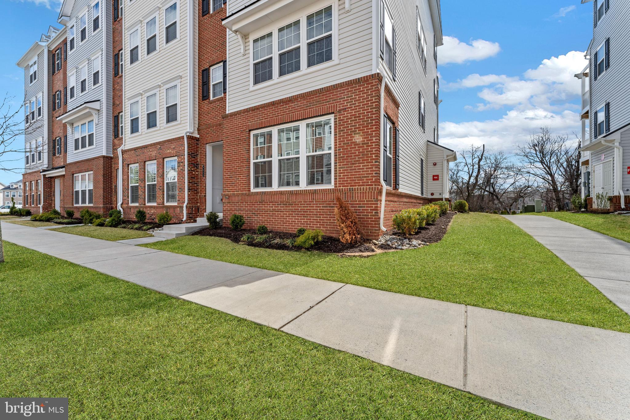 9435 JAMES MACGOWAN LANE 439