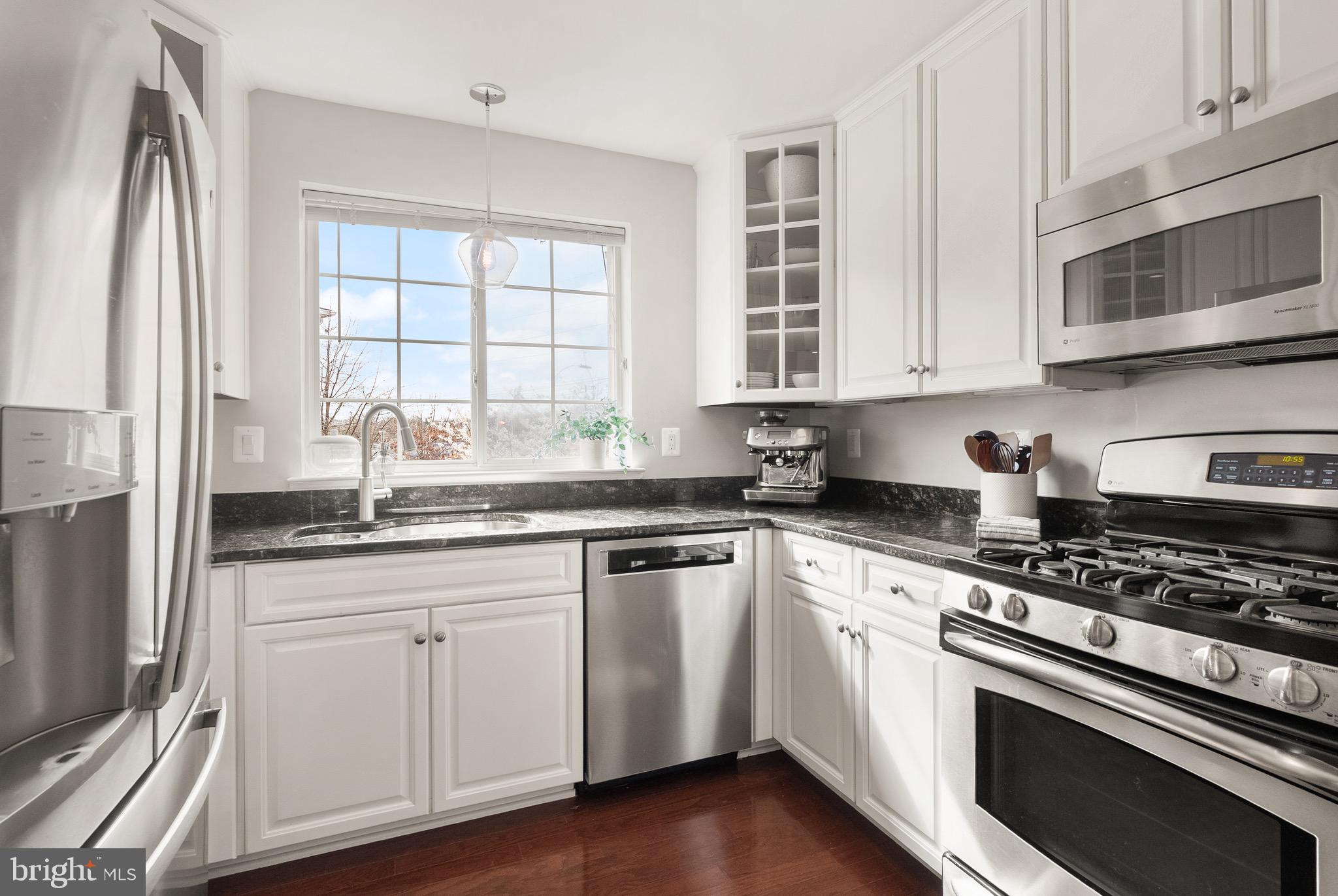 WEST VILLAGE OF SHIRLINGTON - Residential