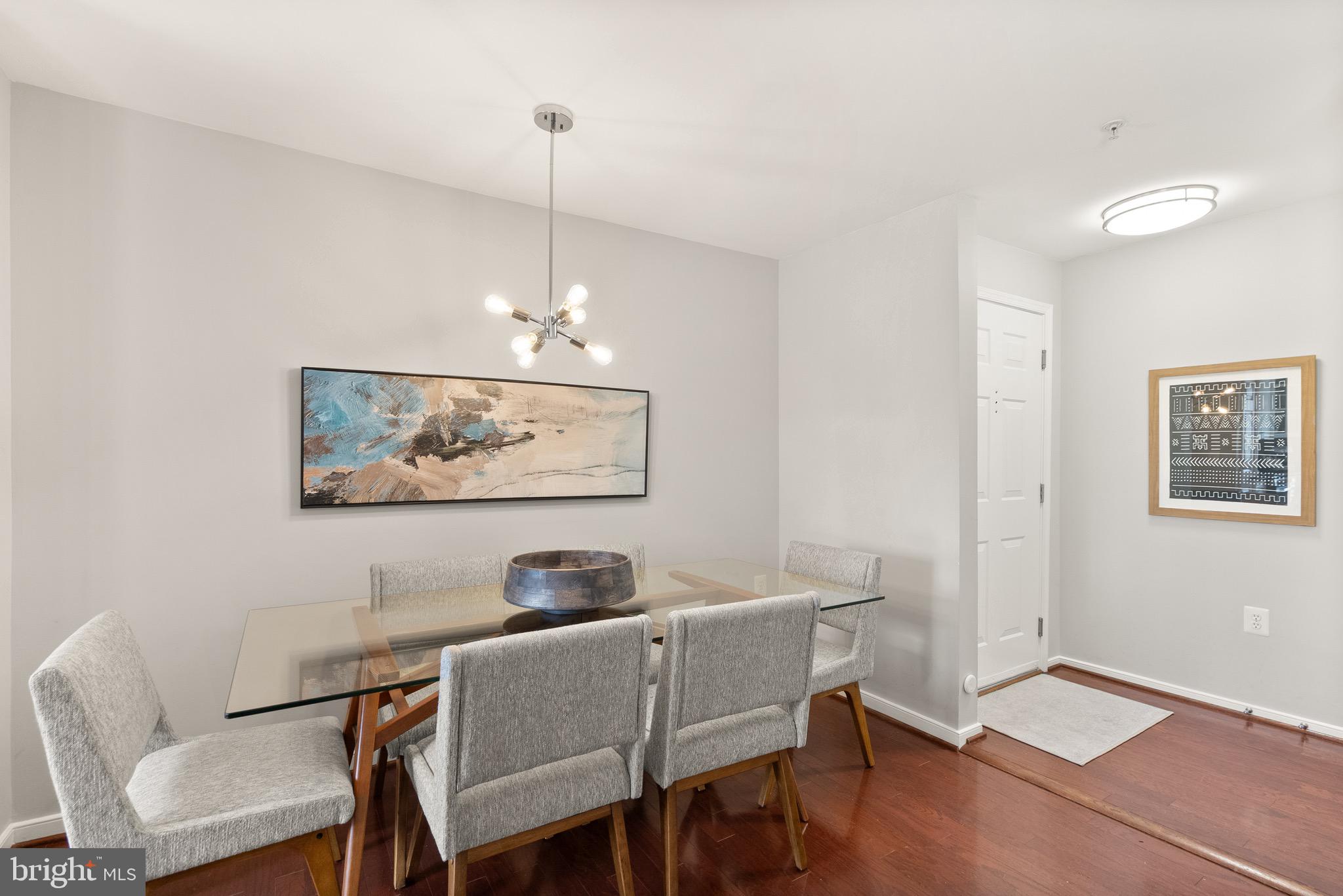 WEST VILLAGE OF SHIRLINGTON - Residential
