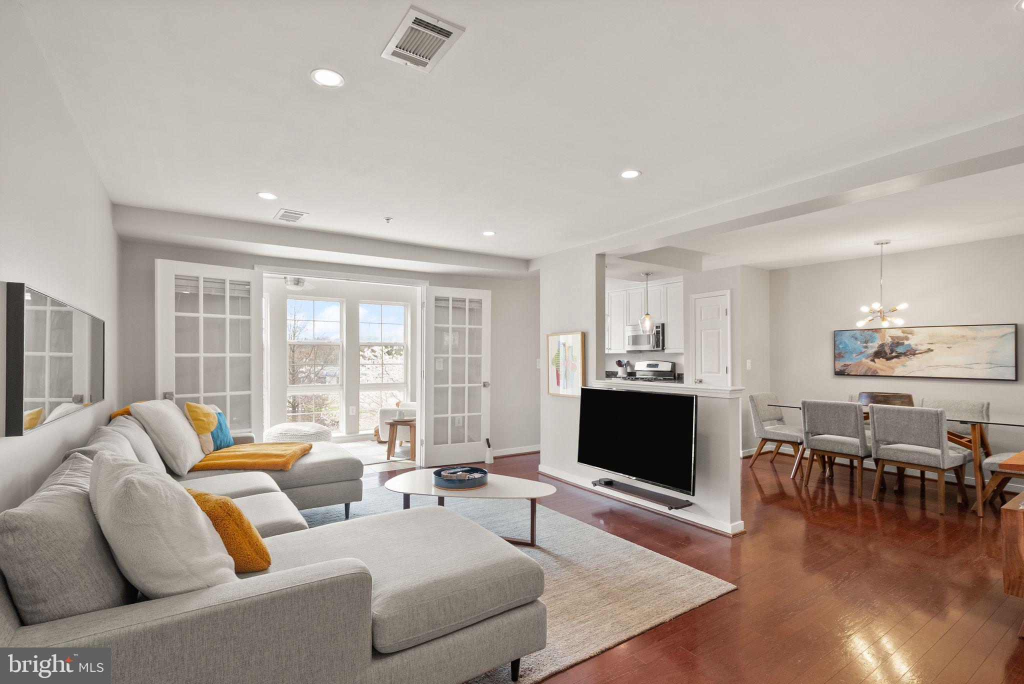 WEST VILLAGE OF SHIRLINGTON - Residential