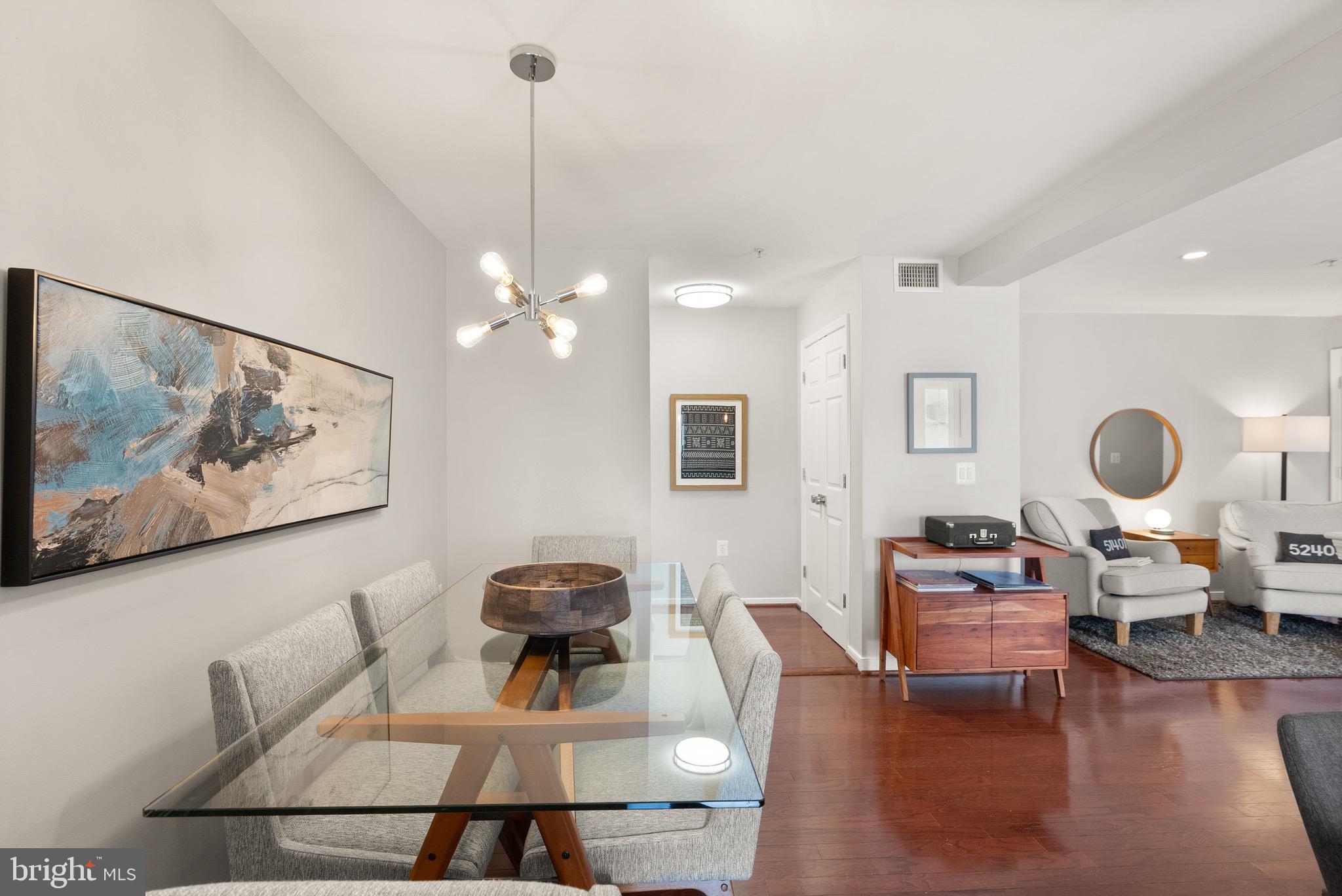 WEST VILLAGE OF SHIRLINGTON - Residential